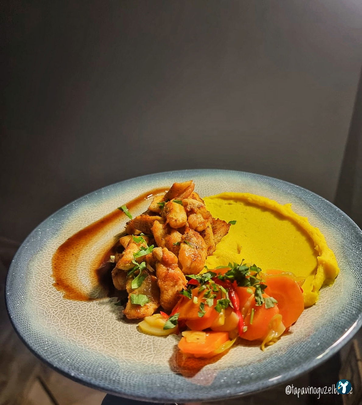 Tapavino Cafe & Restoran Güzelbahçe