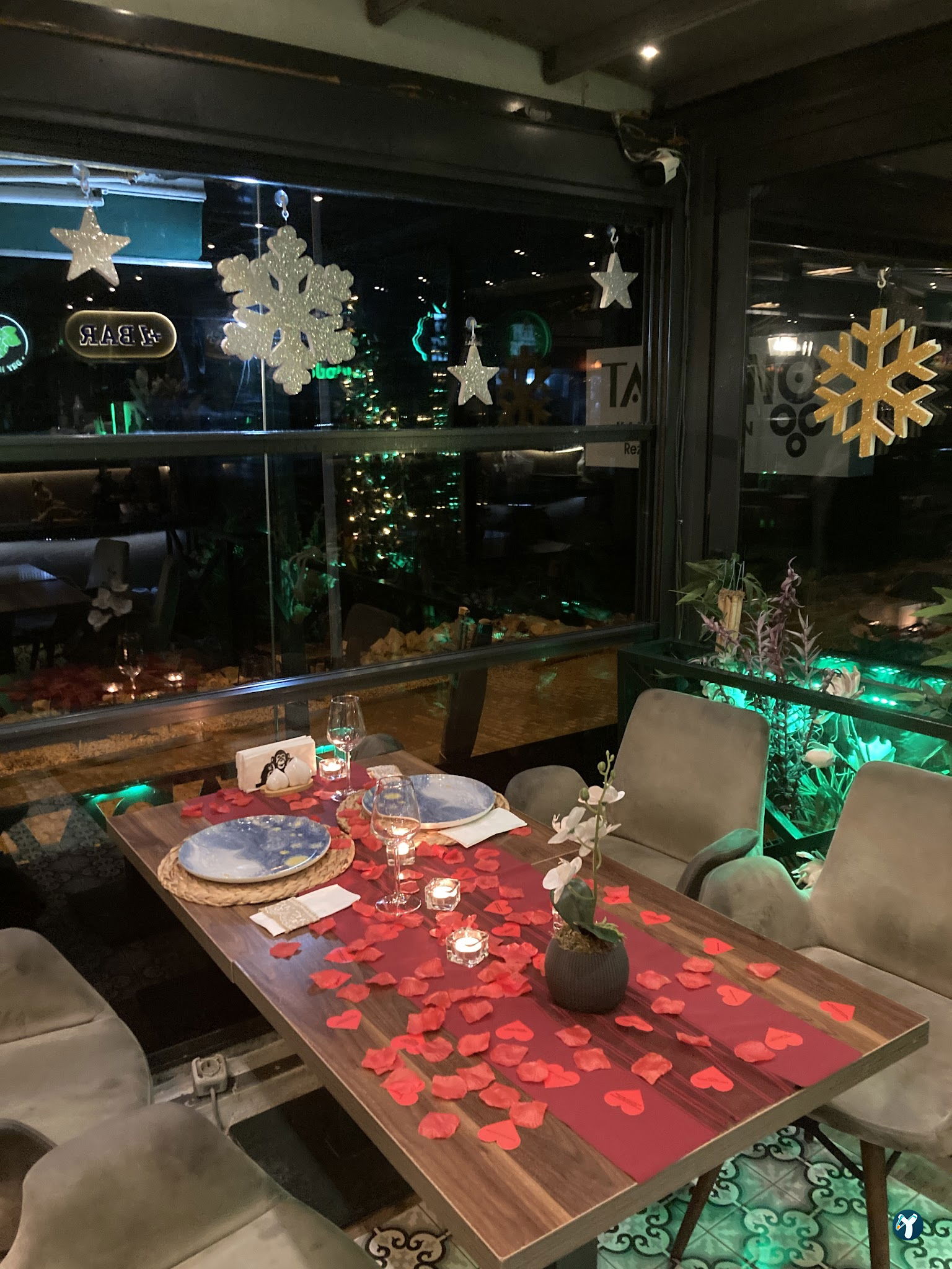 Tapavino Cafe & Restoran Güzelbahçe