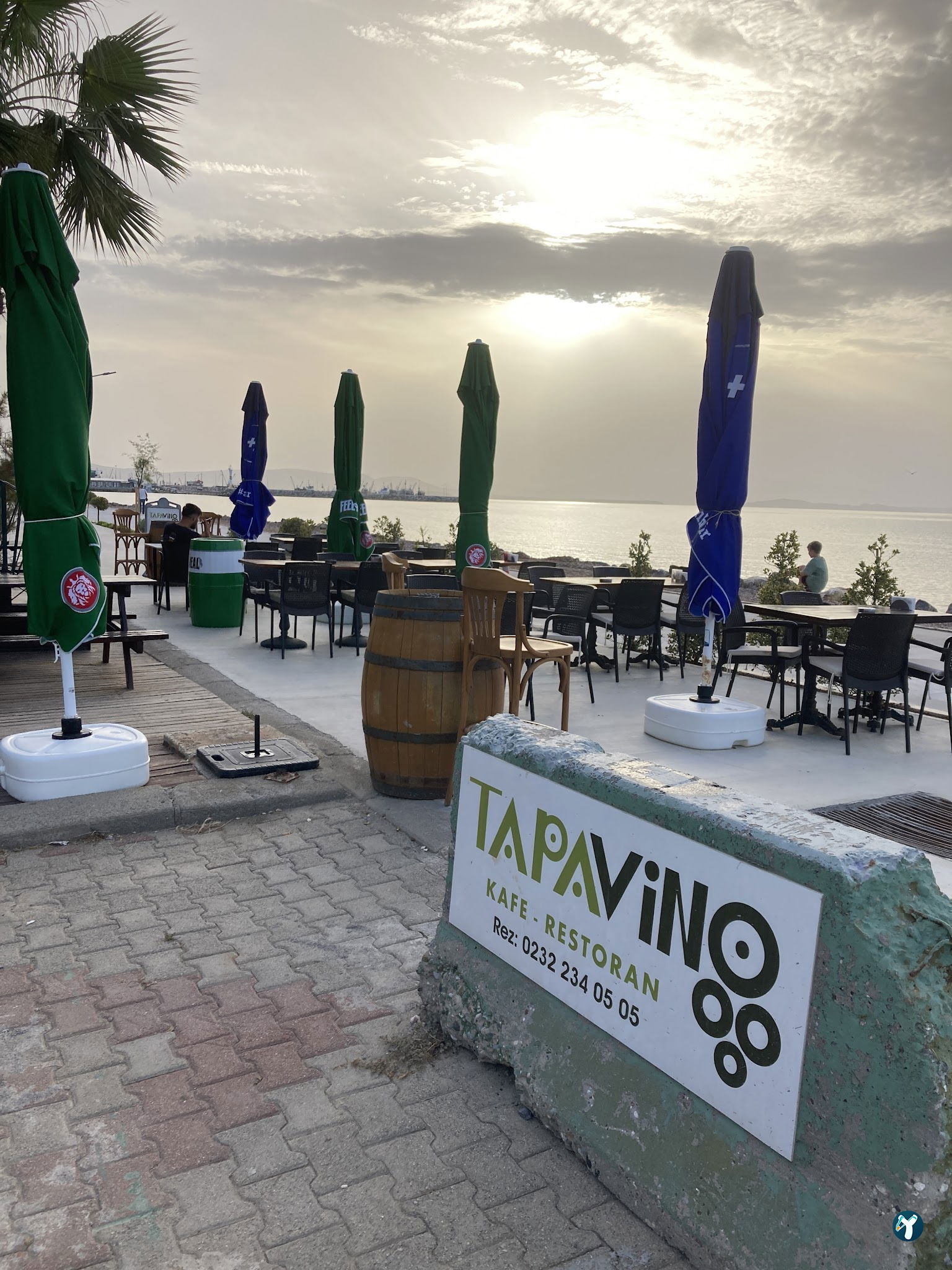 Tapavino Cafe & Restoran Güzelbahçe