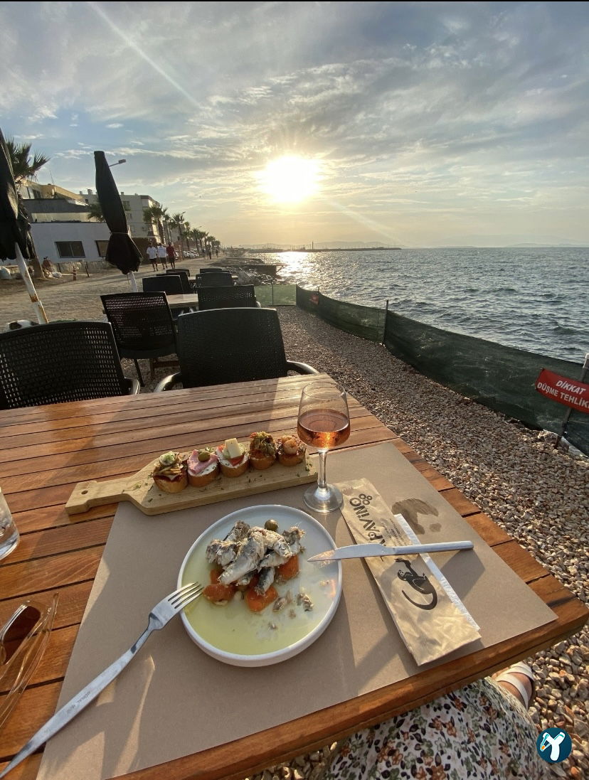 Tapavino Cafe & Restoran Güzelbahçe