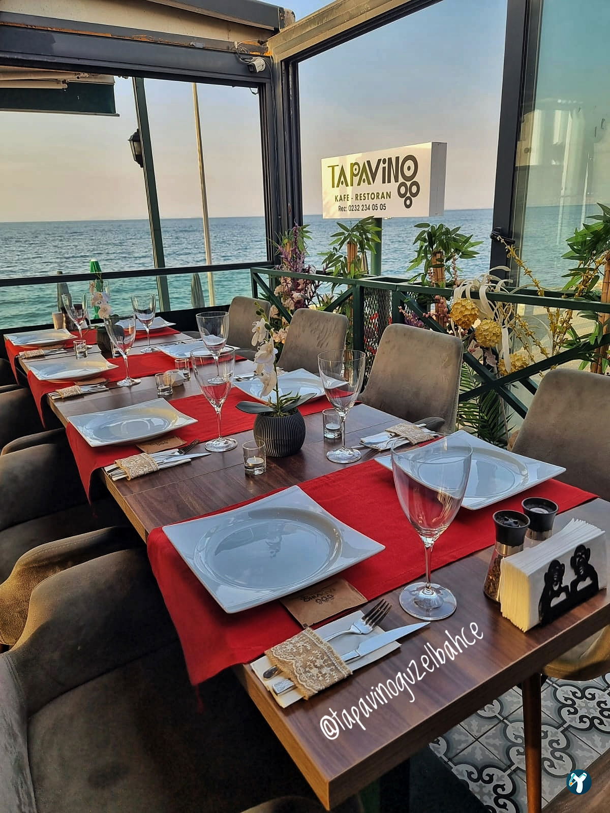 Tapavino Cafe & Restoran Güzelbahçe