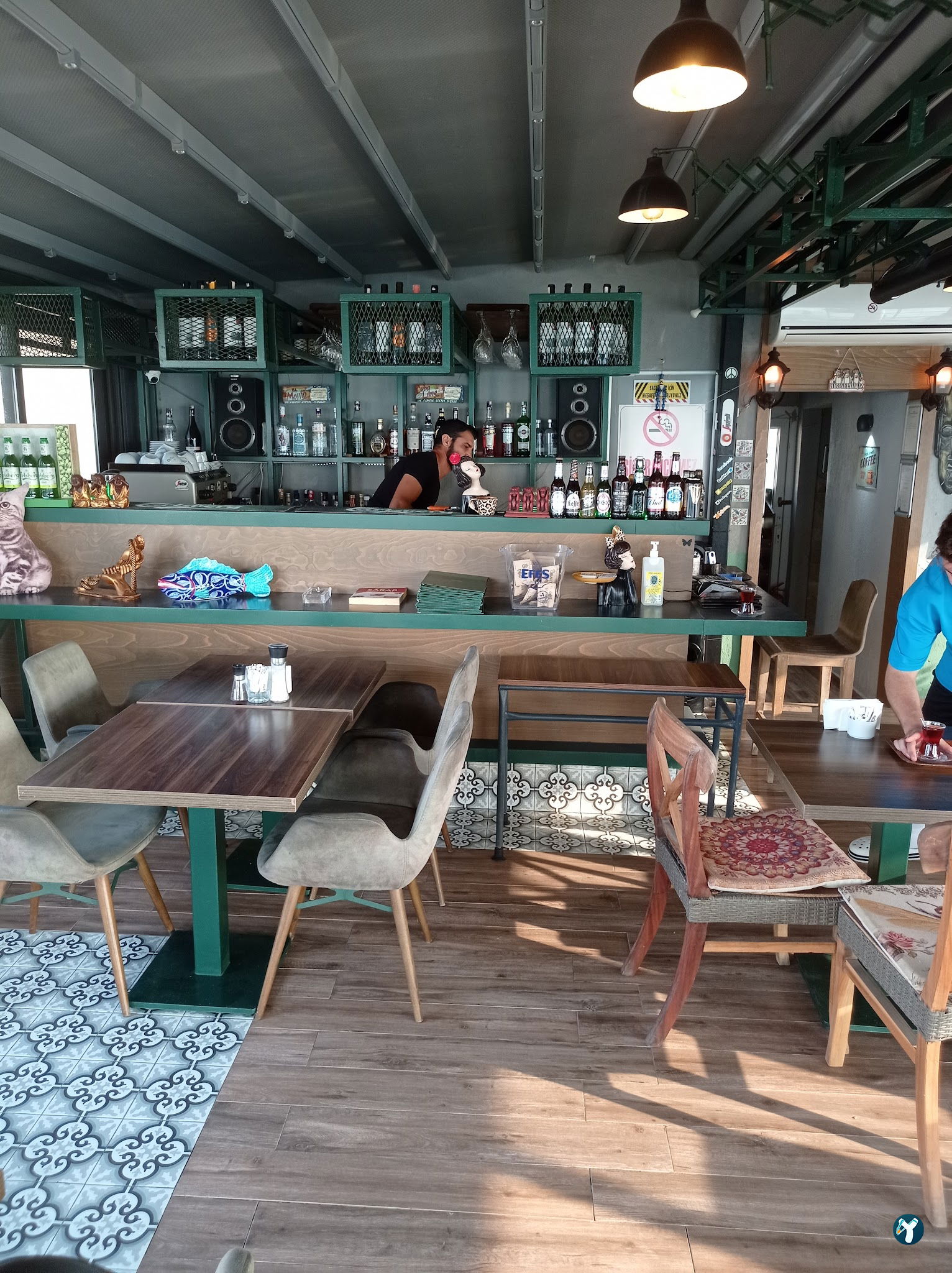 Tapavino Cafe & Restoran Güzelbahçe