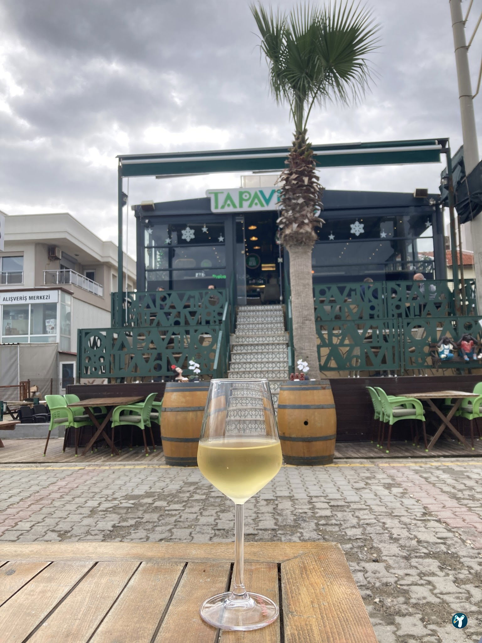 Tapavino Cafe & Restoran Güzelbahçe