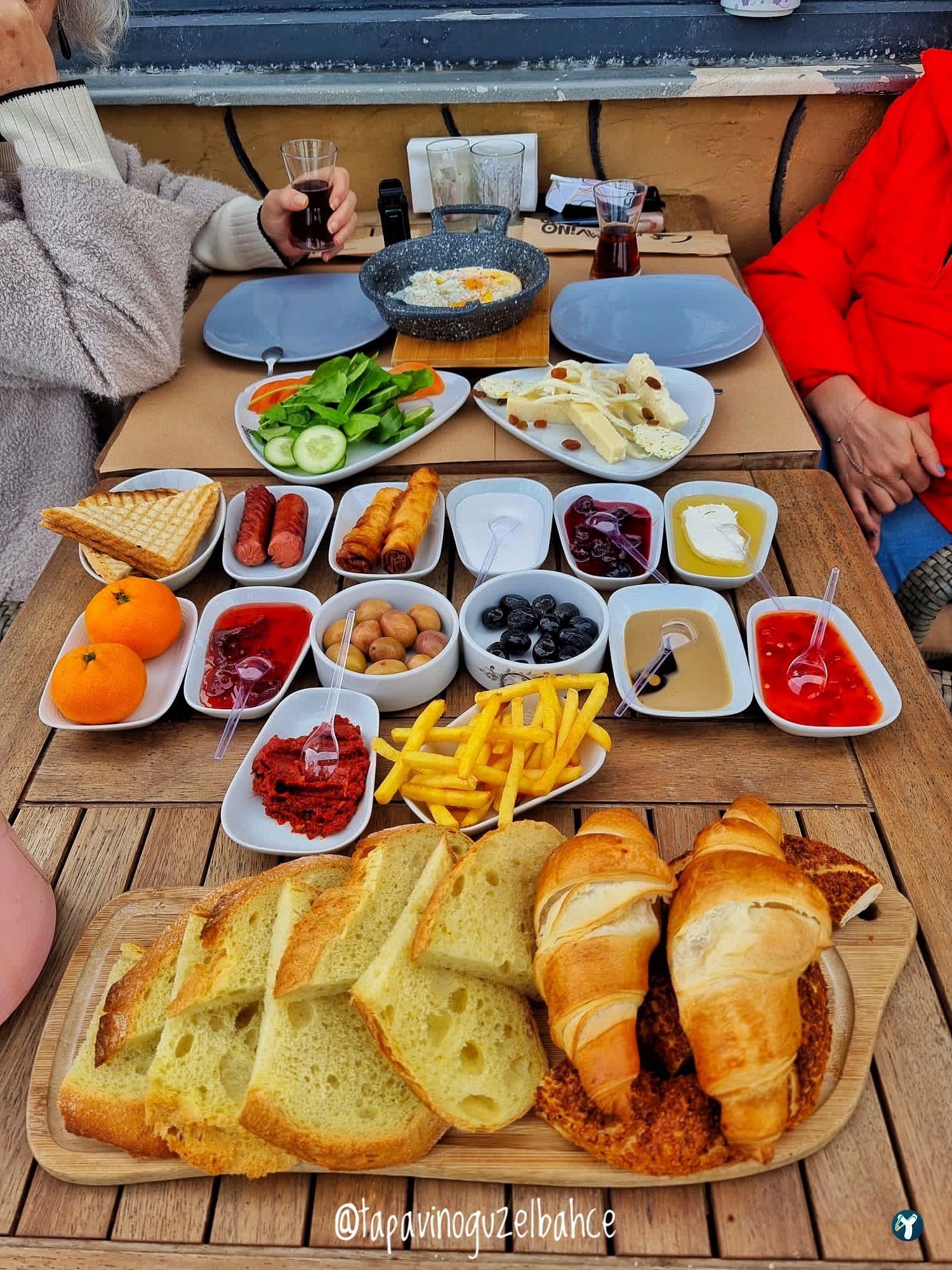 Tapavino Cafe & Restoran Güzelbahçe