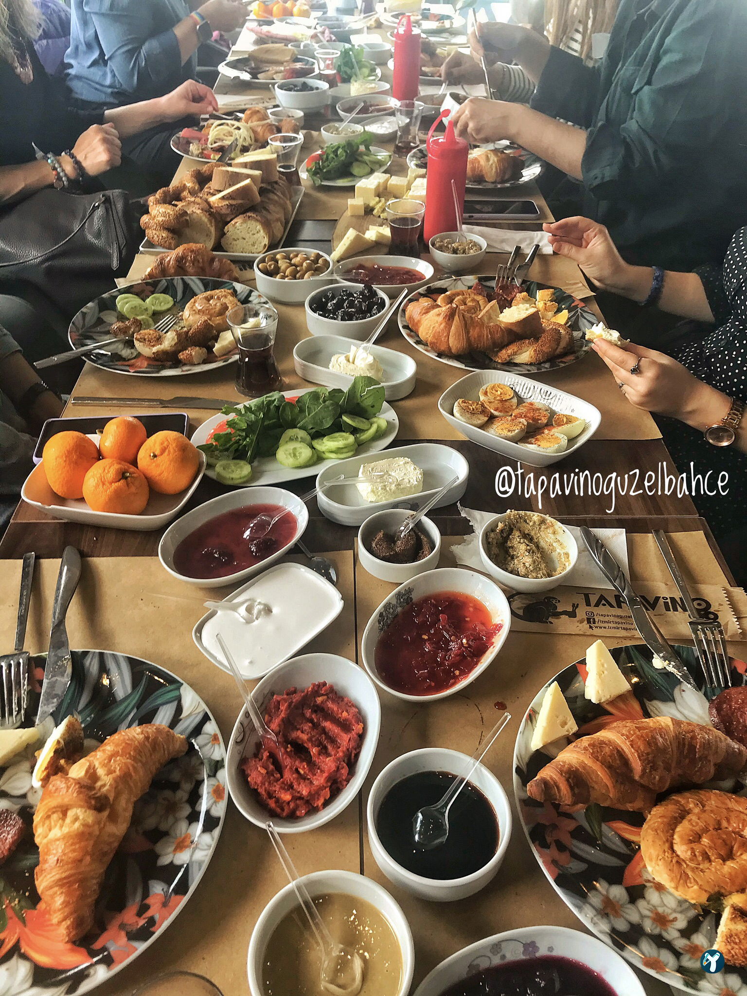Tapavino Cafe & Restoran Güzelbahçe