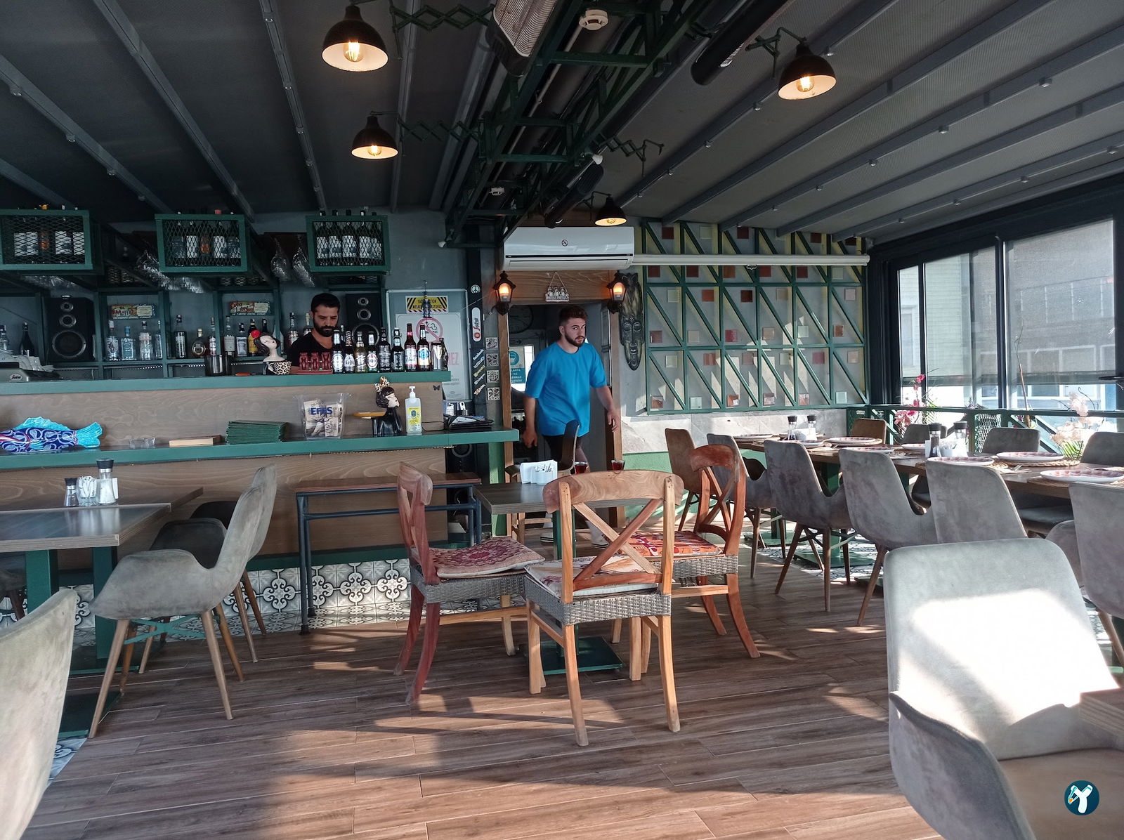 Tapavino Cafe & Restoran Güzelbahçe