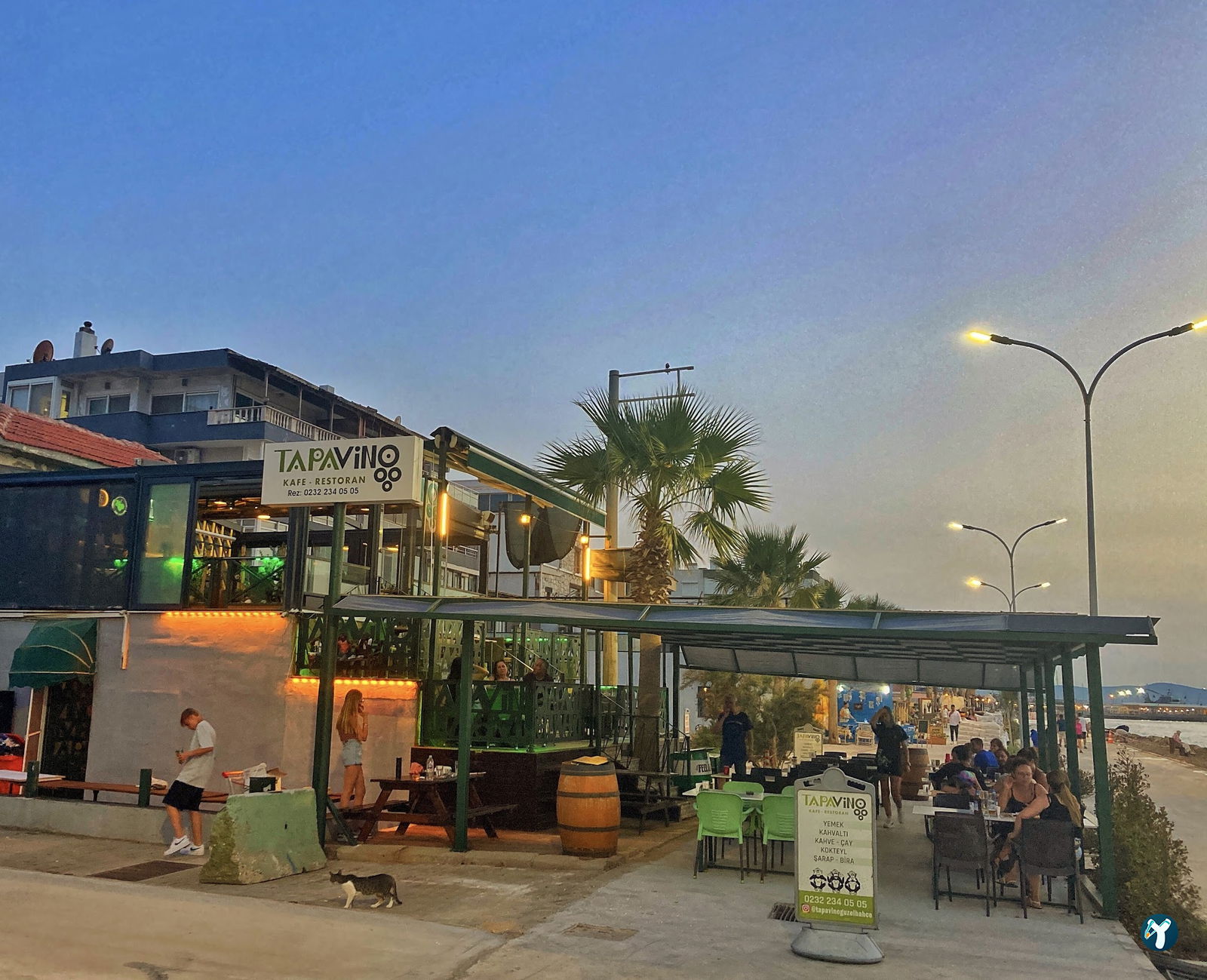 Tapavino Cafe & Restoran Güzelbahçe