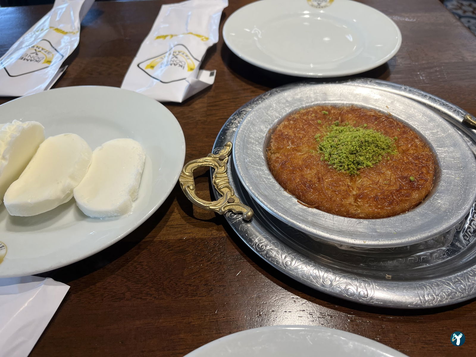 İkamet Döner