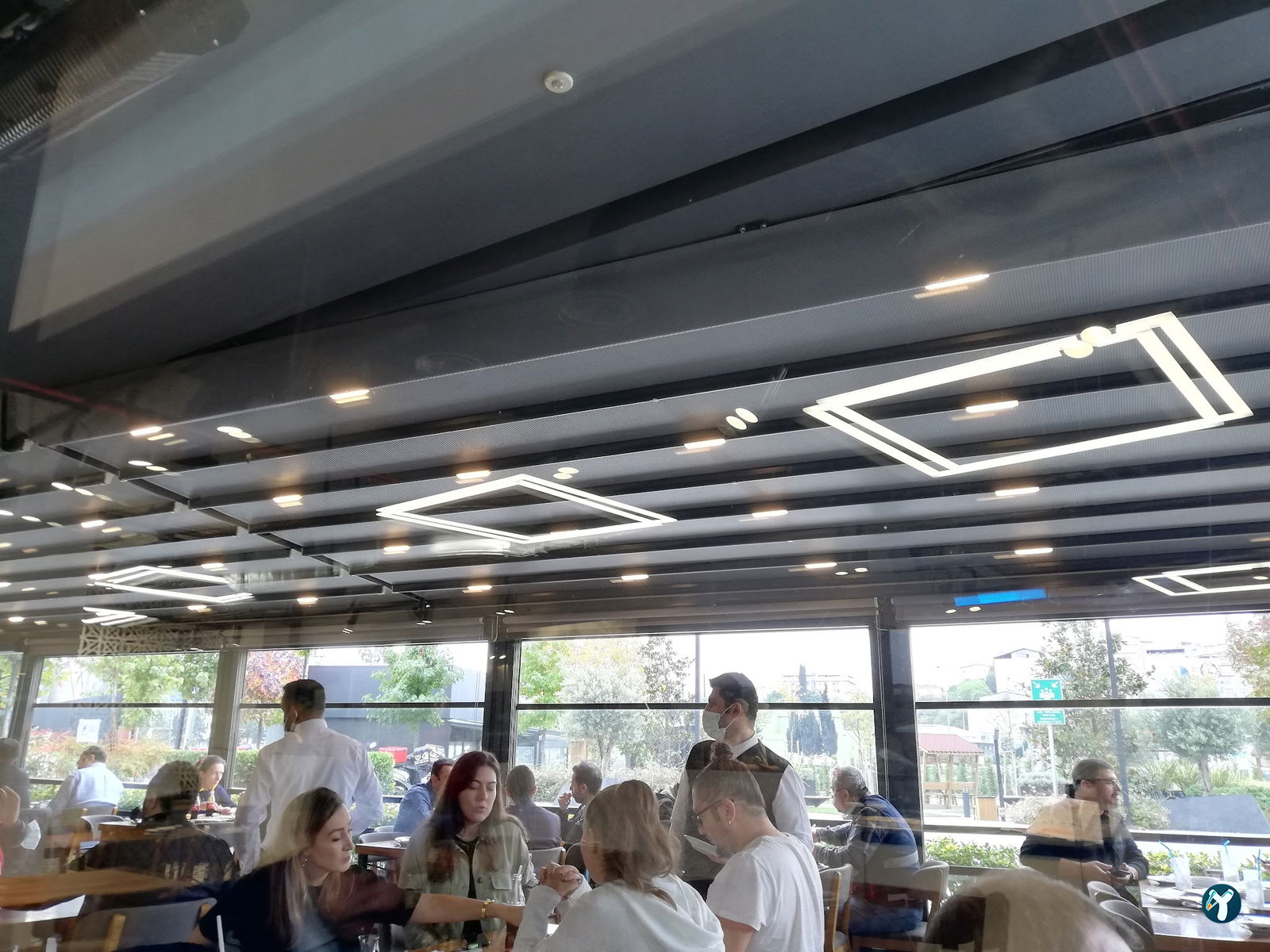İkamet Döner
