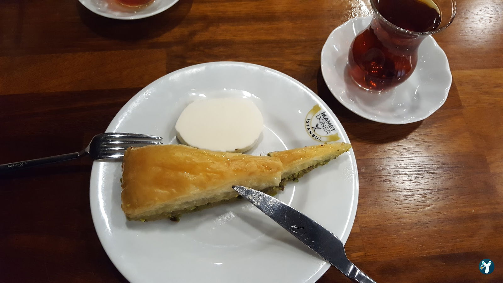 İkamet Döner