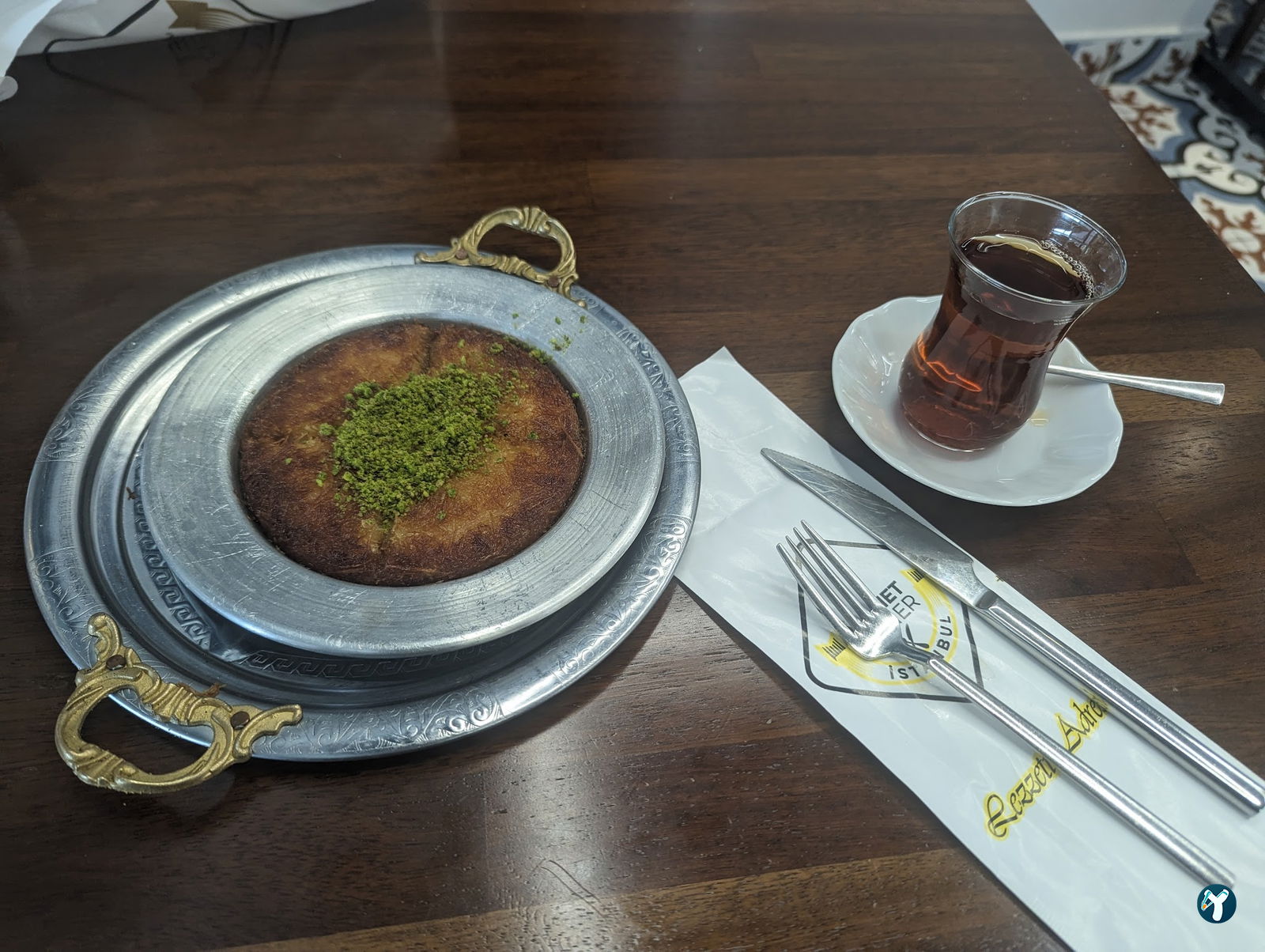 İkamet Döner