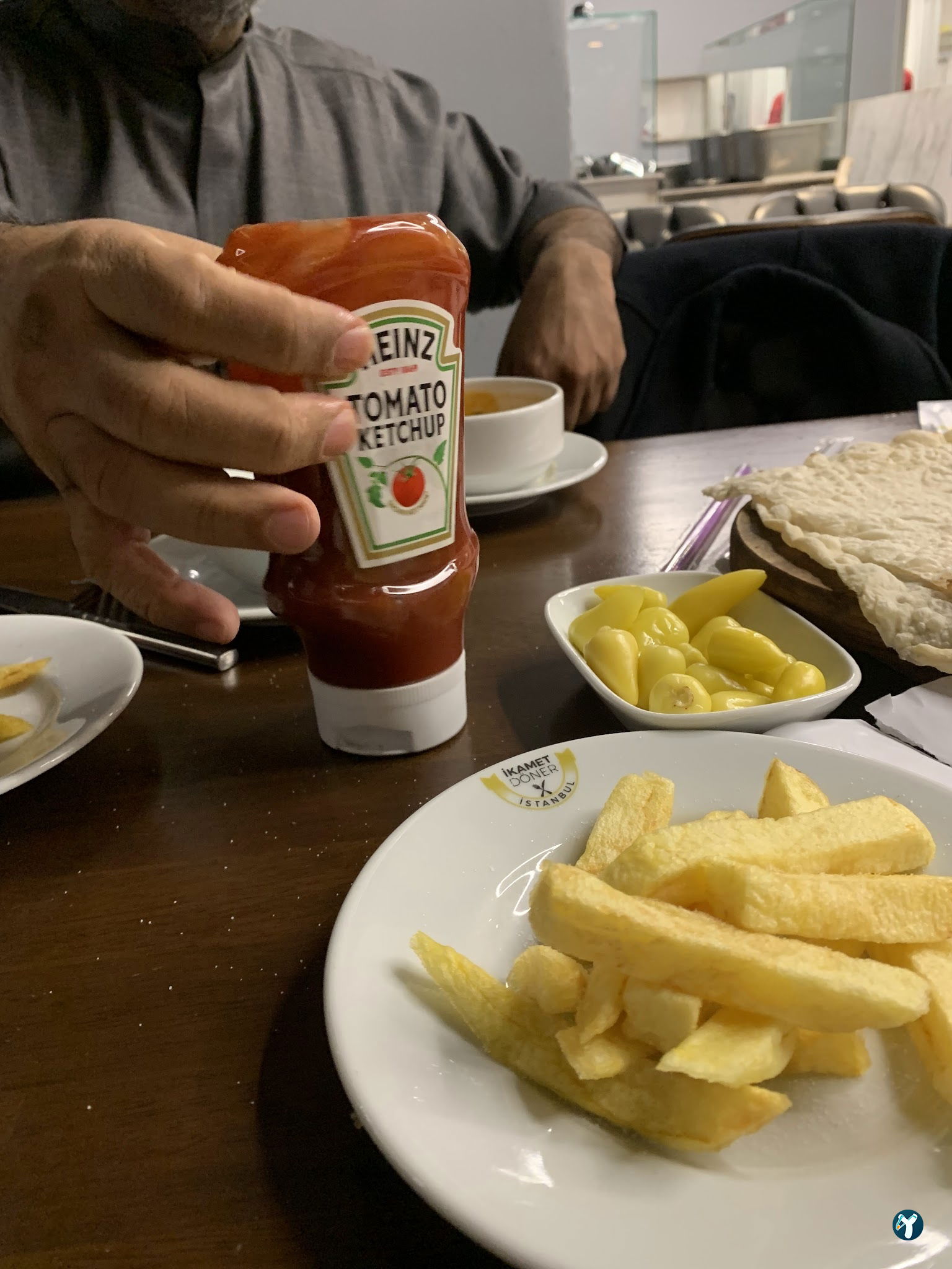 İkamet Döner
