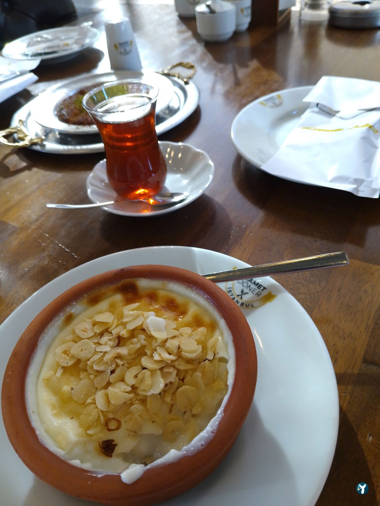 İkamet Döner