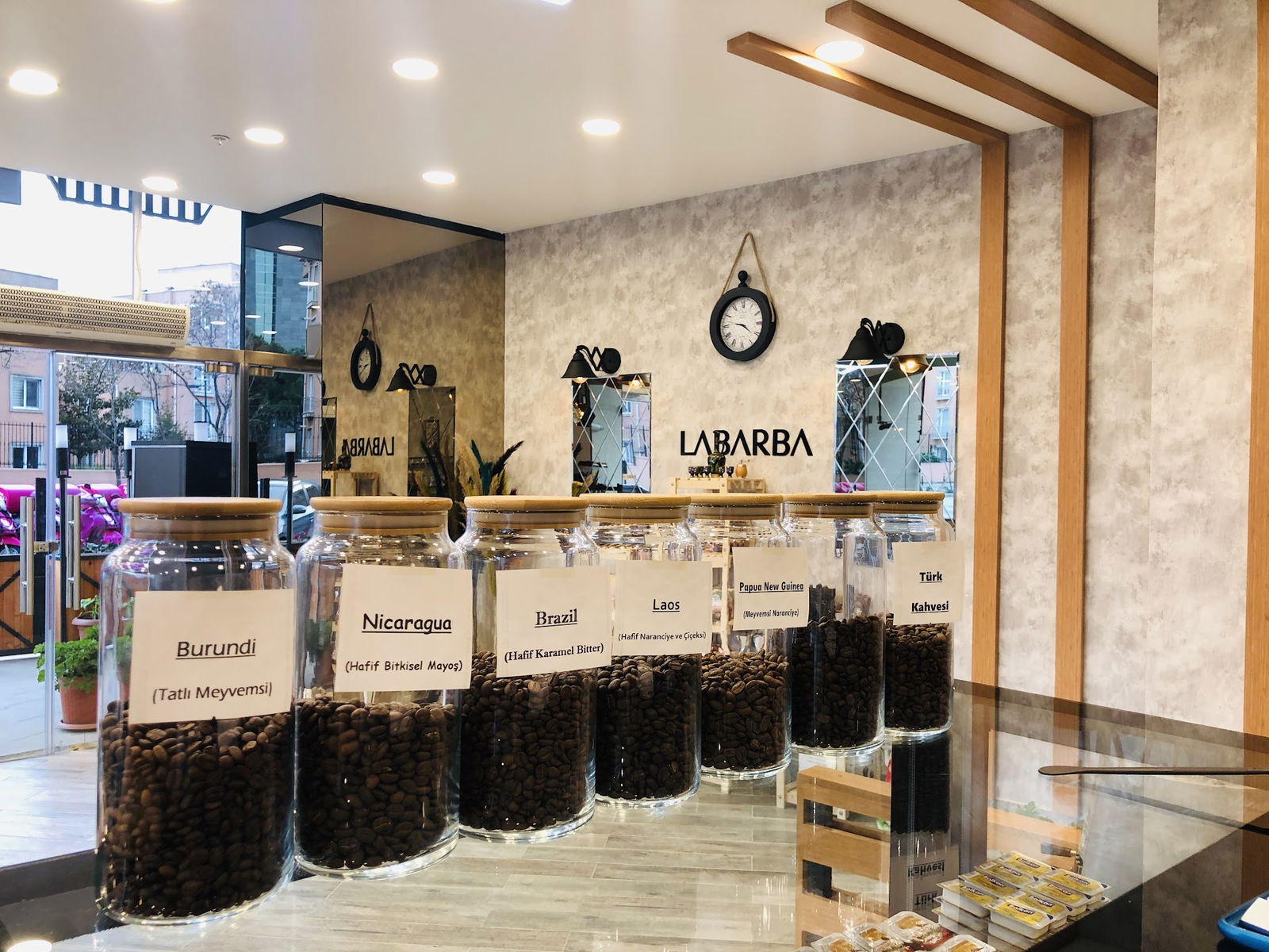 Labarba Cafe & Restorant