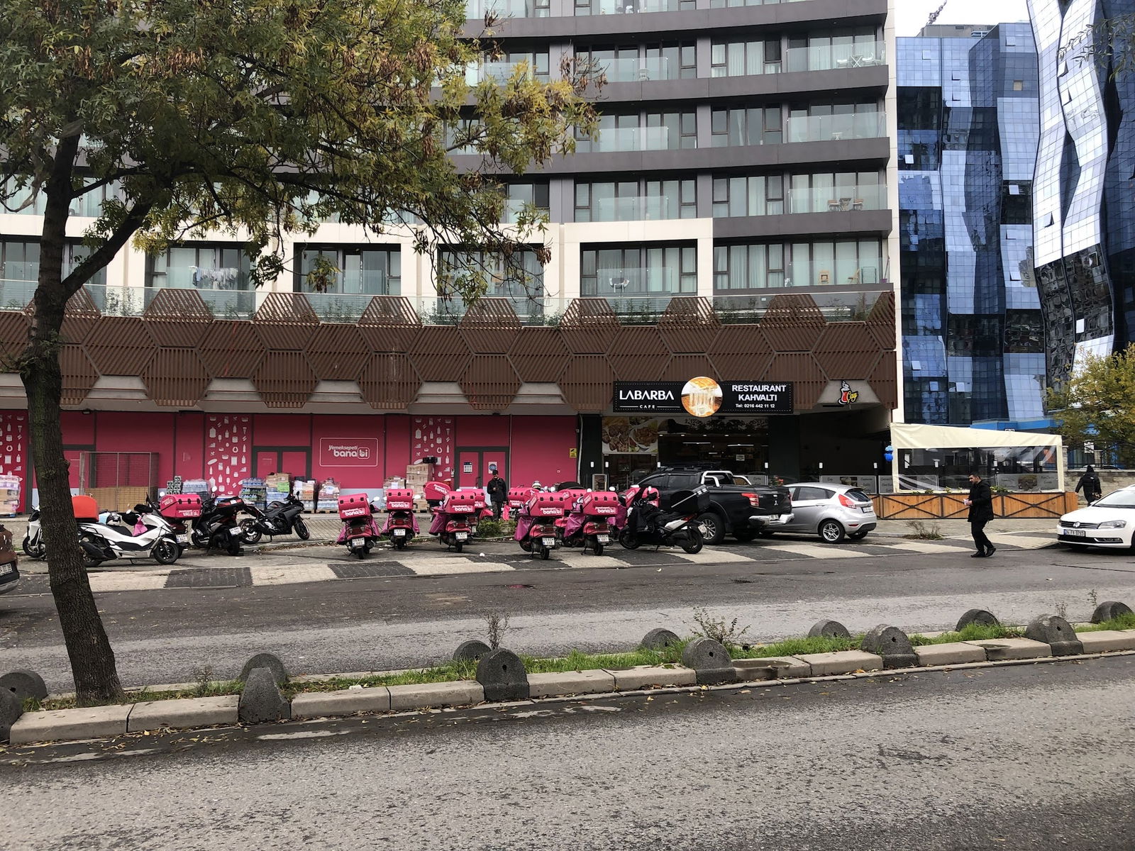 Labarba Cafe & Restorant