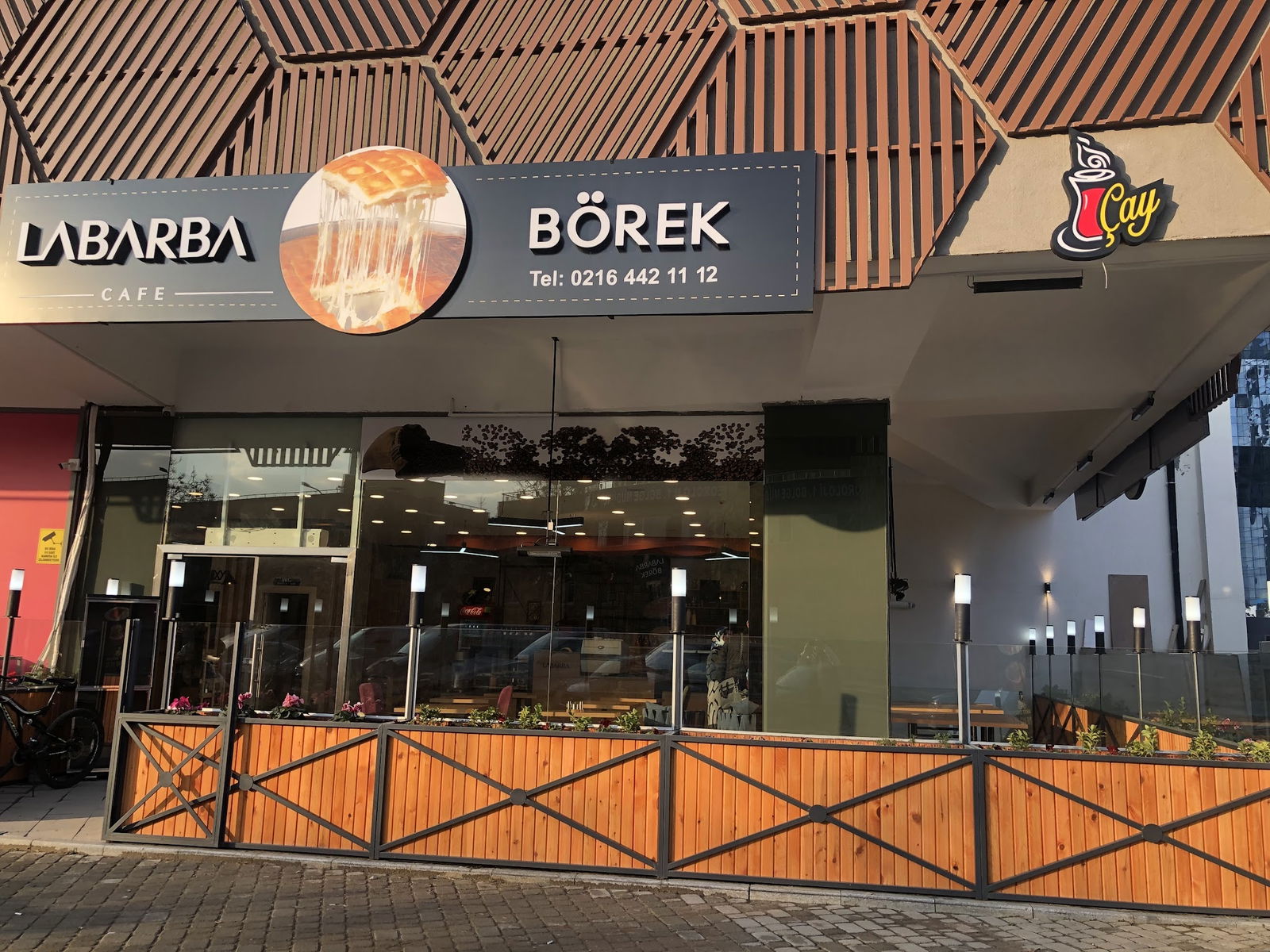 Labarba Cafe & Restorant