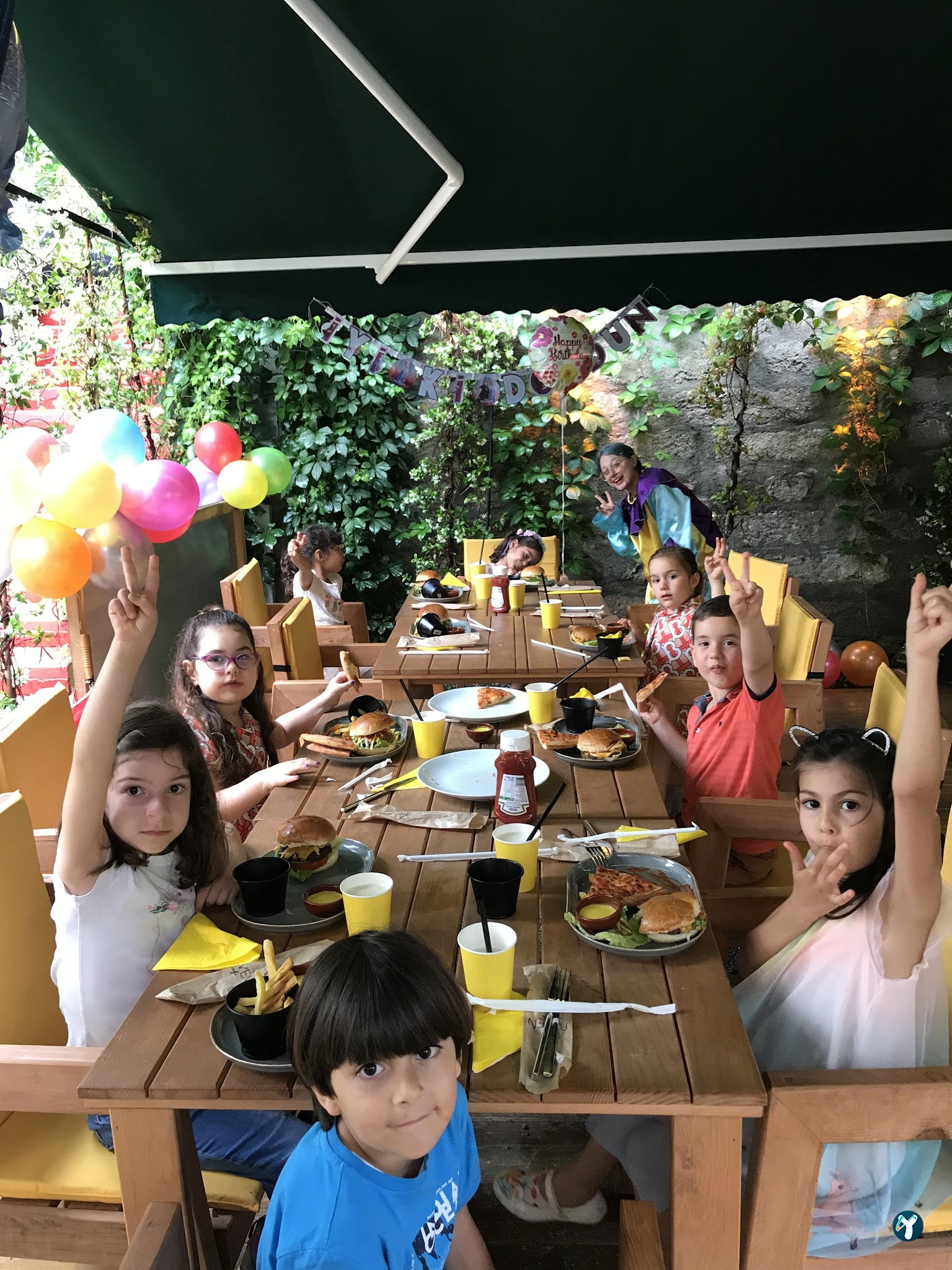 Raven Cafe Kuzguncuk