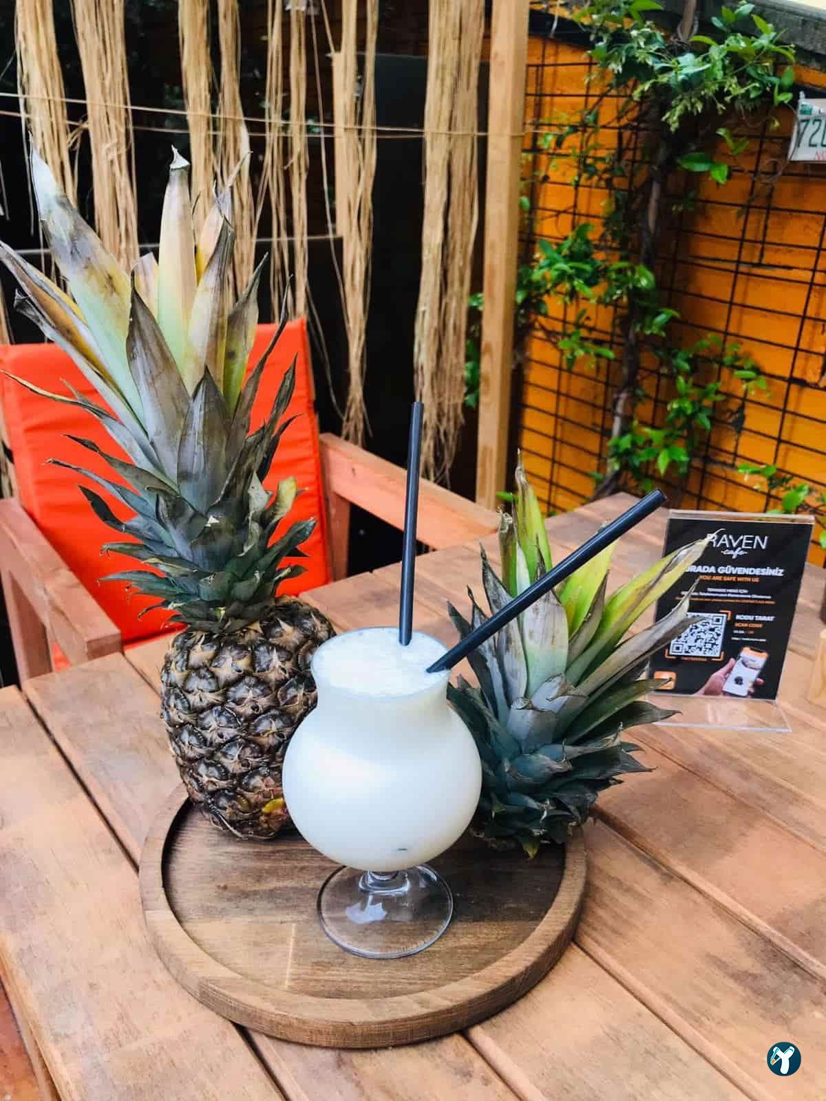 Raven Cafe Kuzguncuk