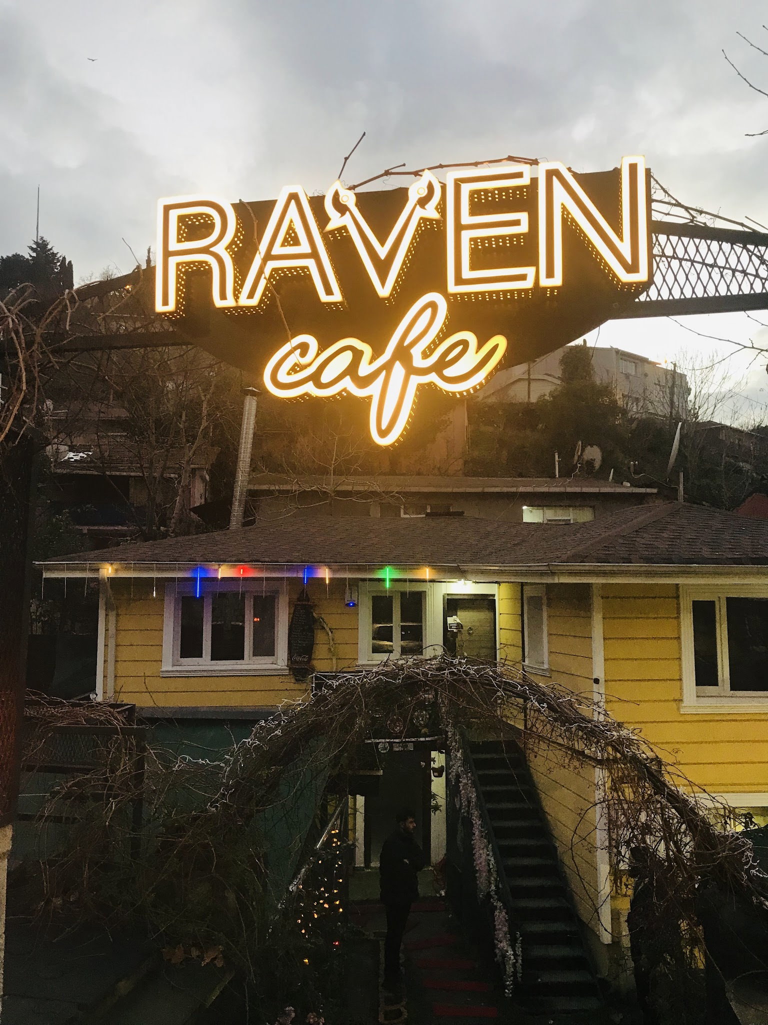 Raven Cafe Kuzguncuk