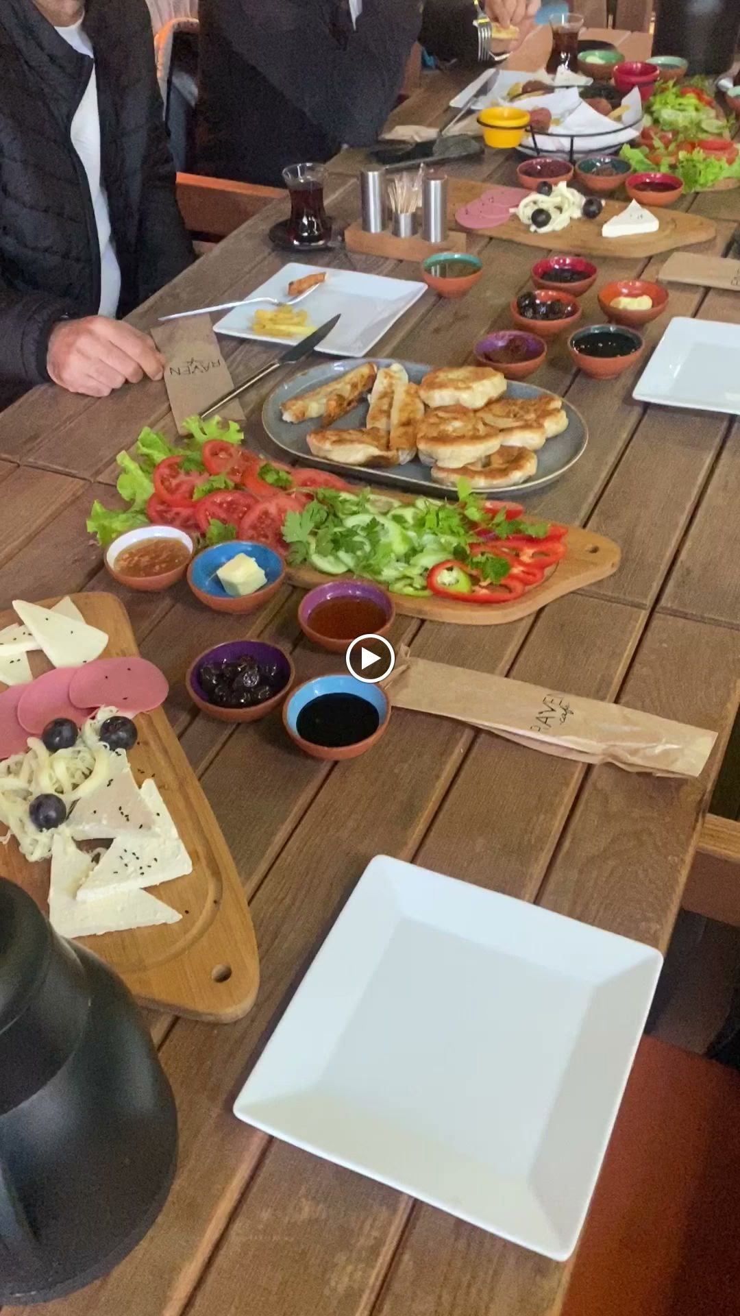 Raven Cafe Kuzguncuk