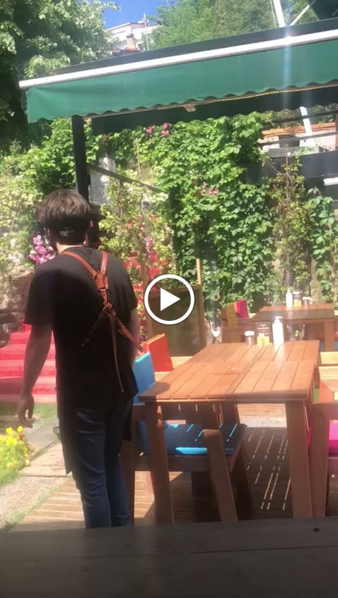 Raven Cafe Kuzguncuk