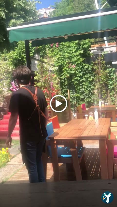 Raven Cafe Kuzguncuk