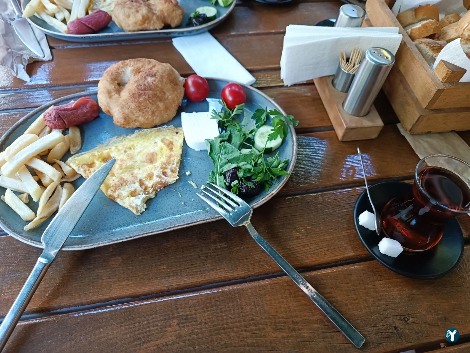 Raven Cafe Kuzguncuk