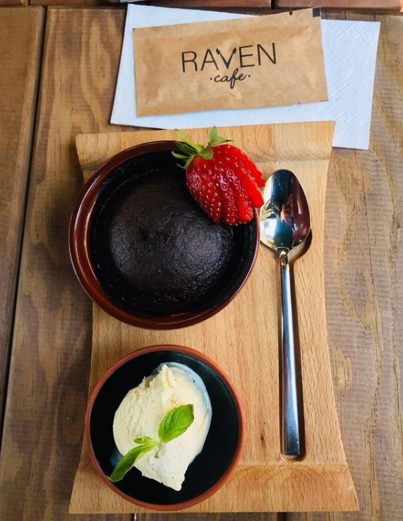 Raven Cafe Kuzguncuk