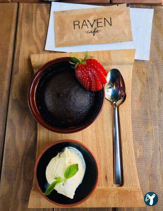 Raven Cafe Kuzguncuk