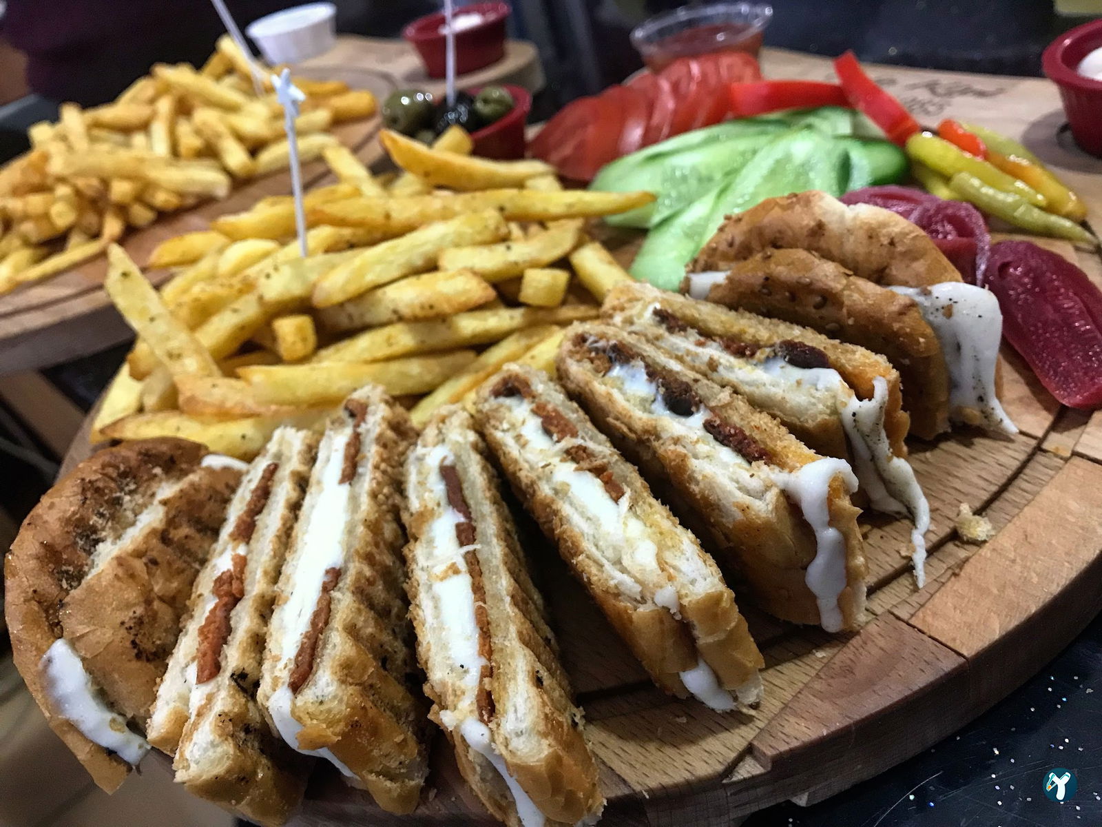 Cafe Ki̇vi̇