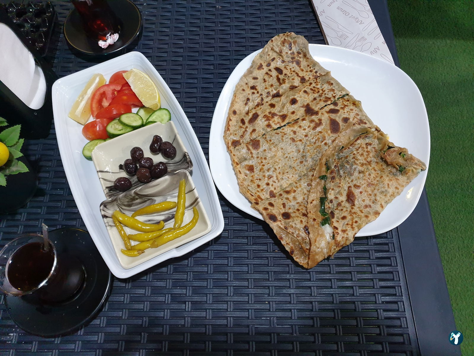 Cafe Ki̇vi̇