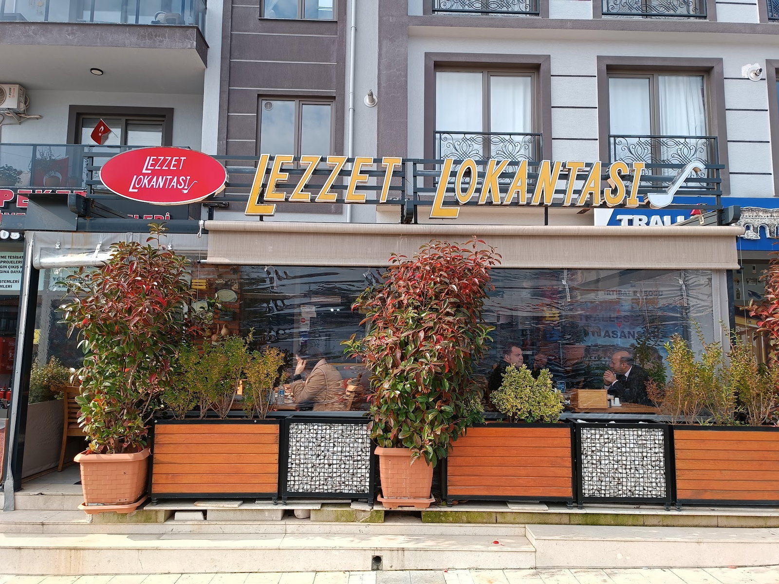 Lezzet Lokantası