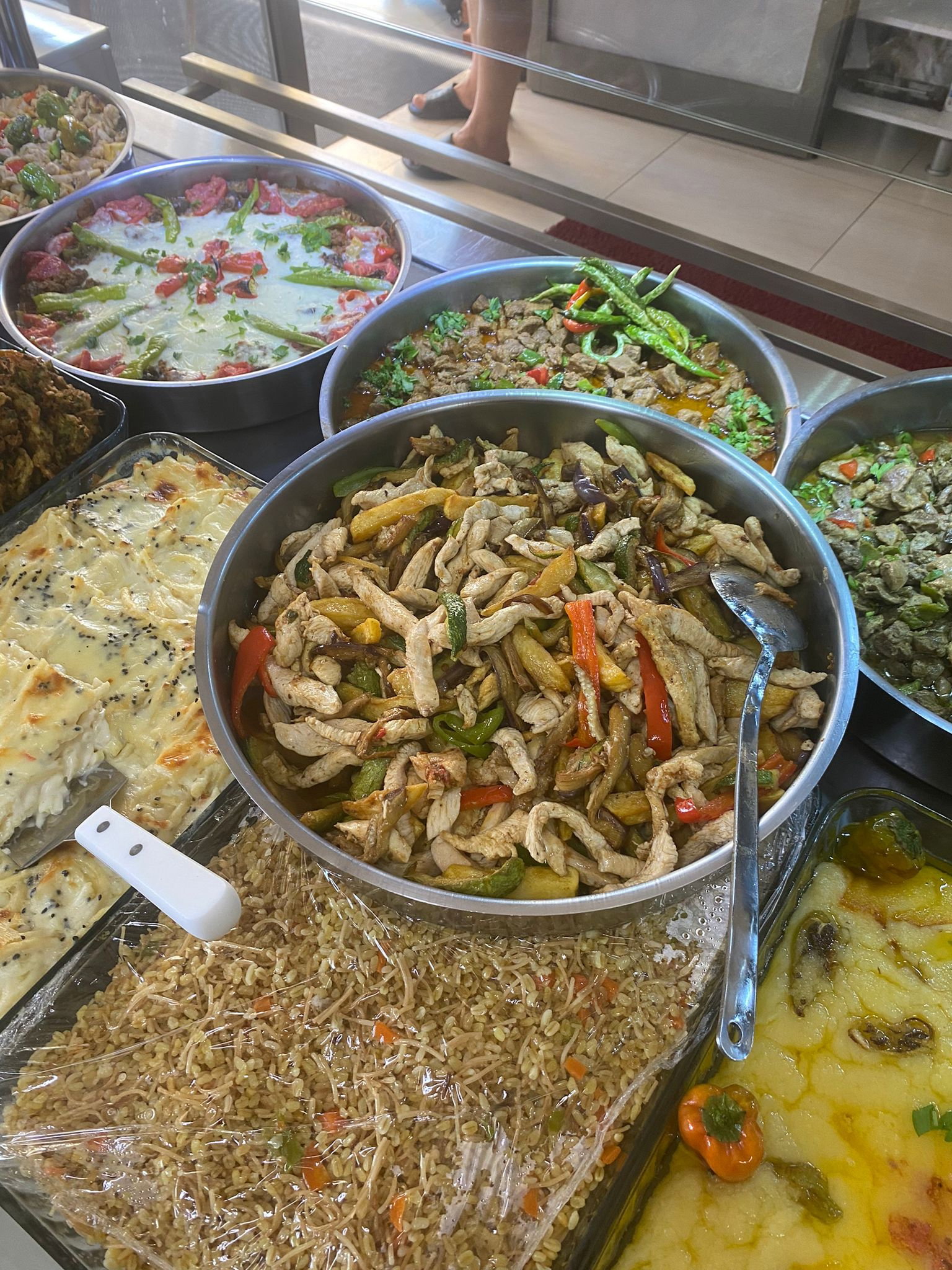 Lezzet Lokantası