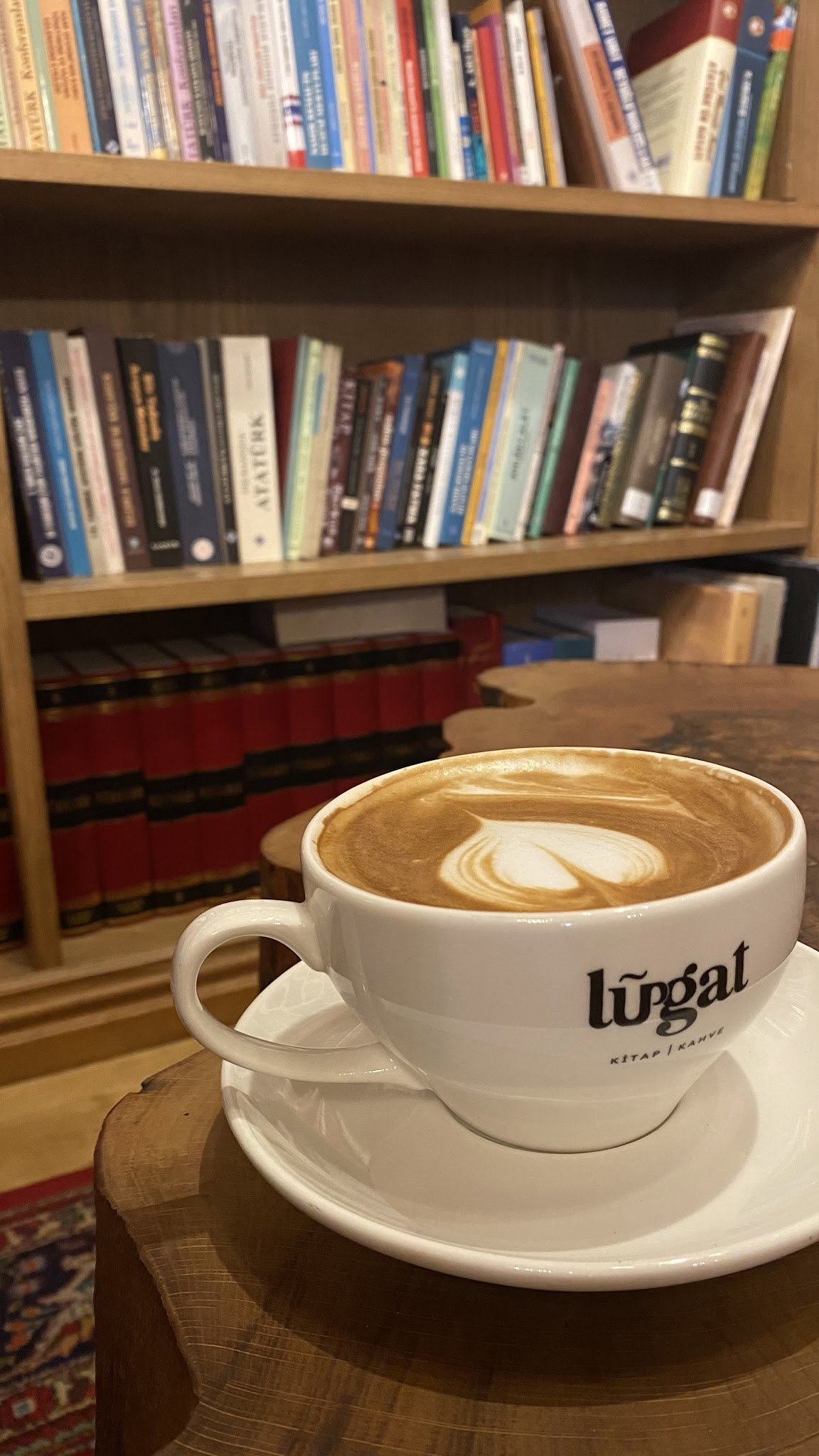 Lugat Kitap Kahve