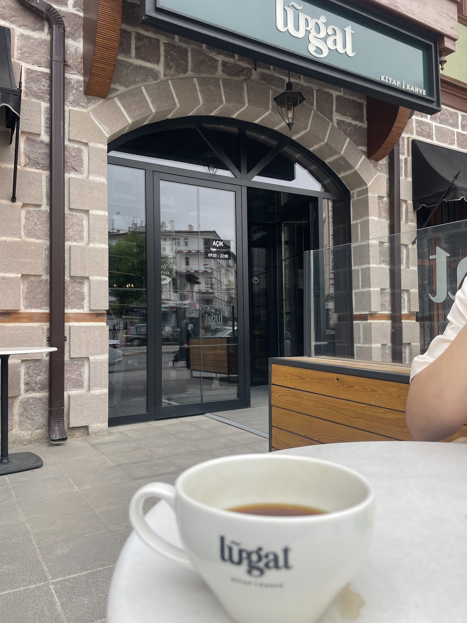 Lugat Kitap Kahve