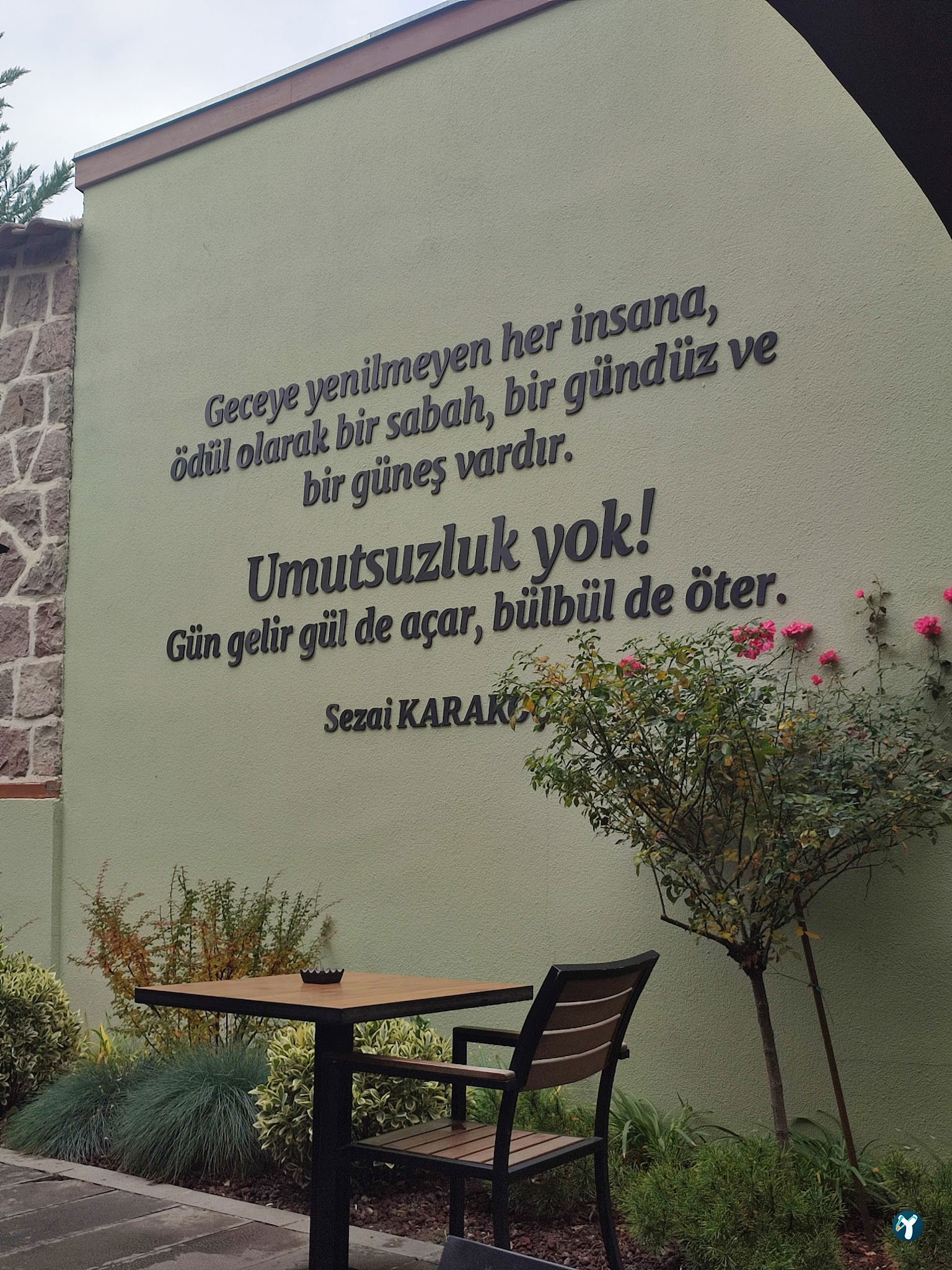 Lugat Kitap Kahve