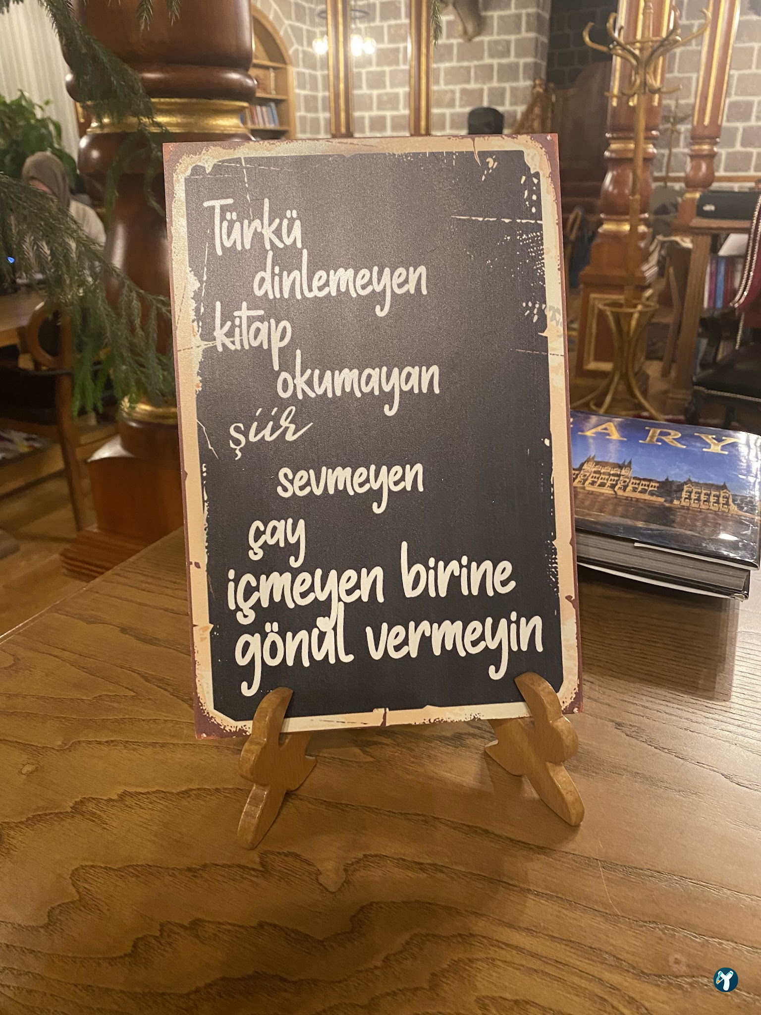 Lugat Kitap Kahve