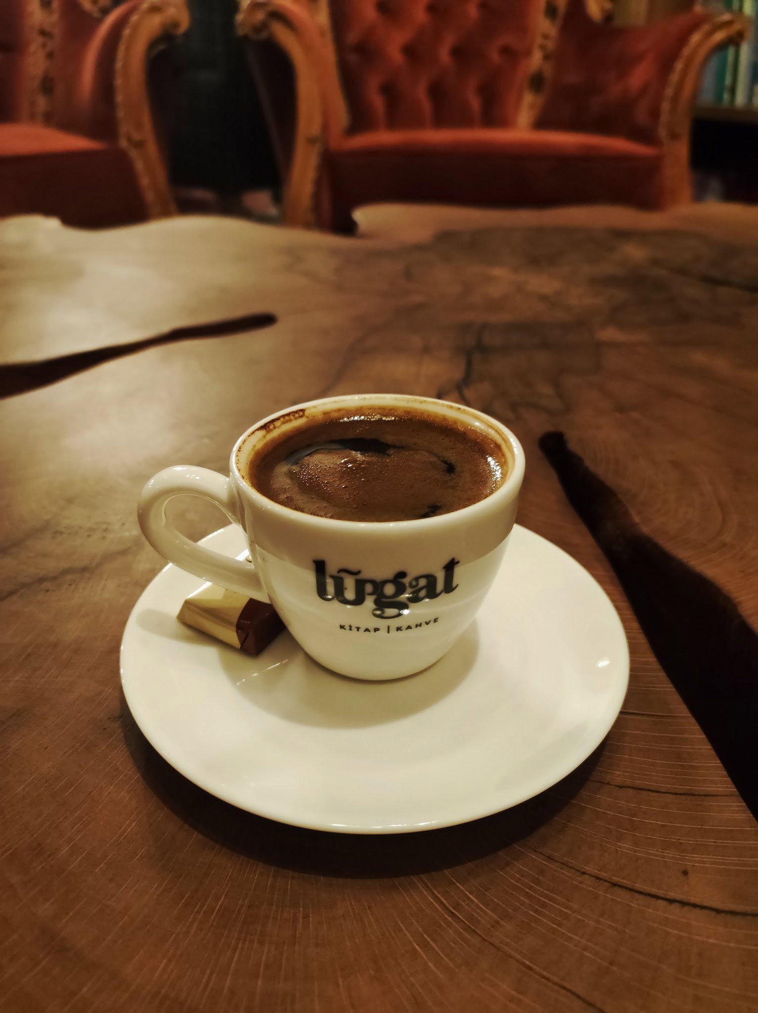 Lugat Kitap Kahve