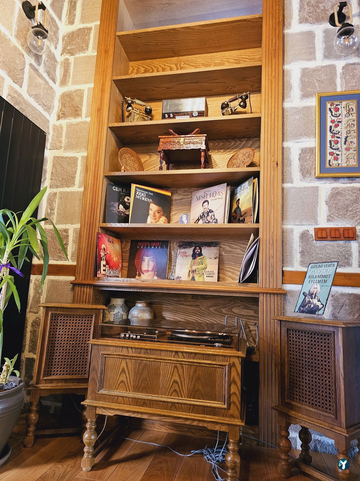 Lugat Kitap Kahve