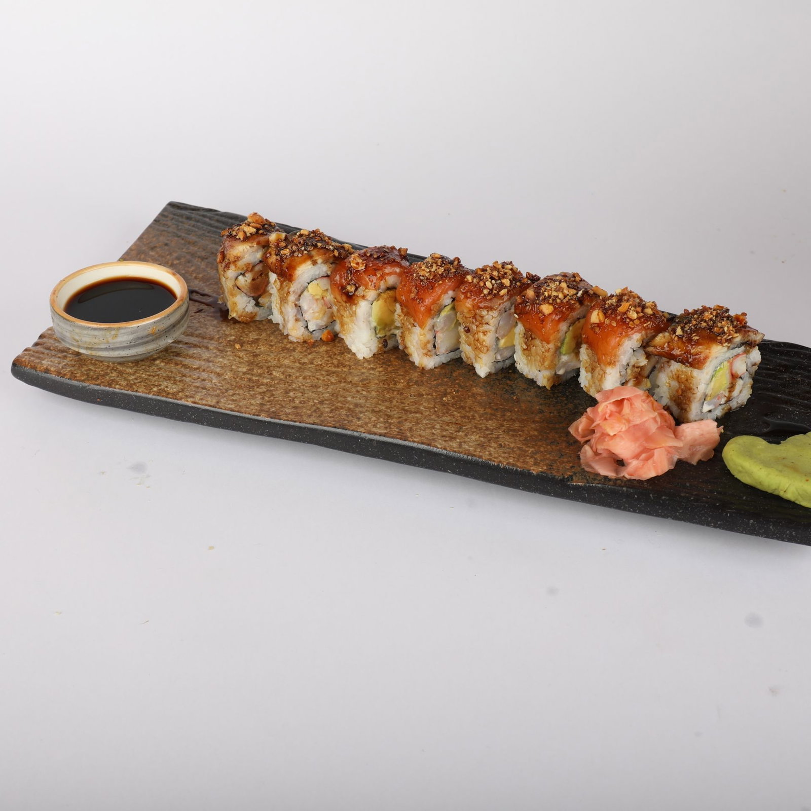 Red Dragon Queen Roll (8 Pcs.)