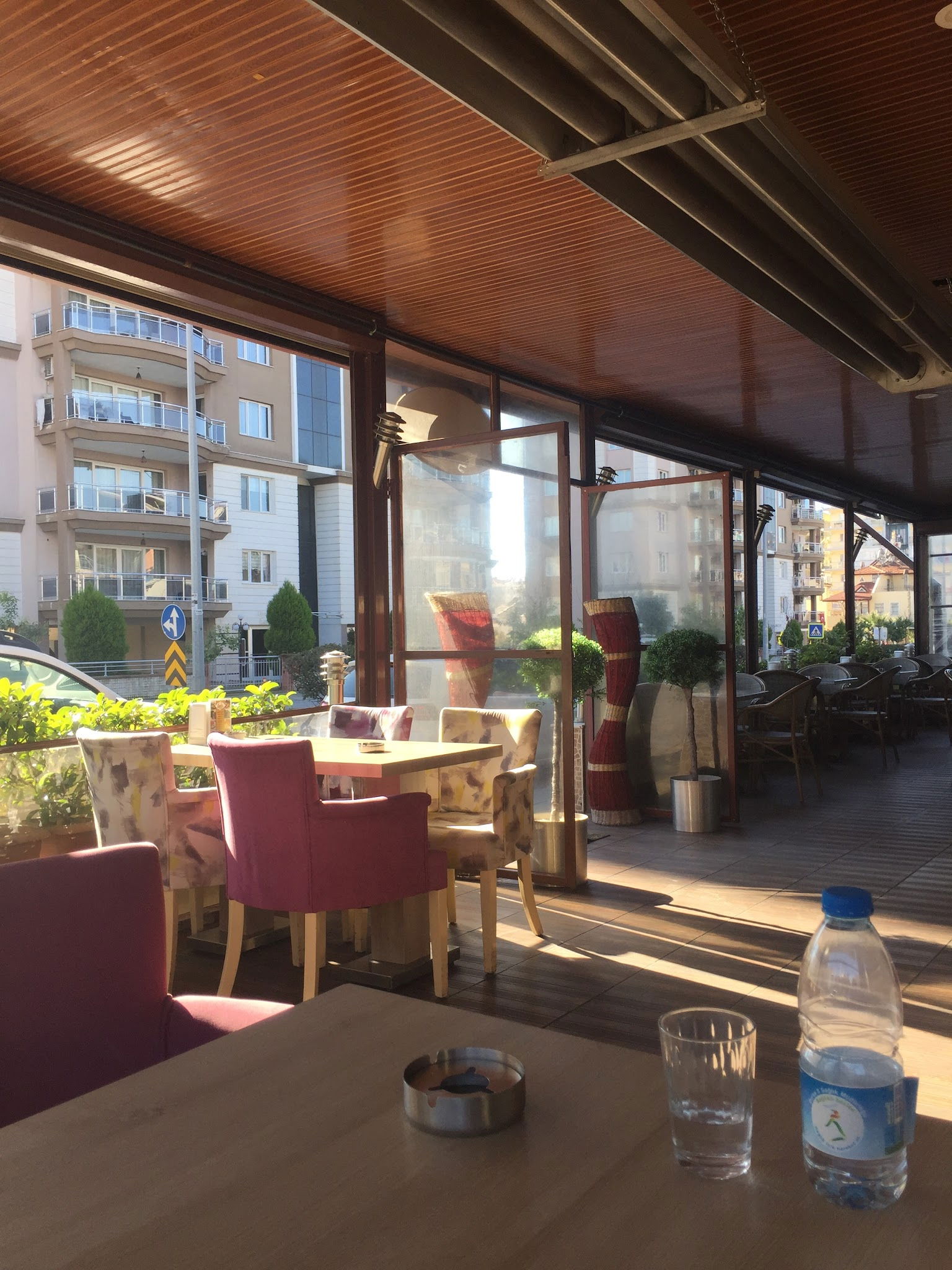 Bi Keyf-I Kahve Cafe Aydın Girne Kahvaltı Noktası