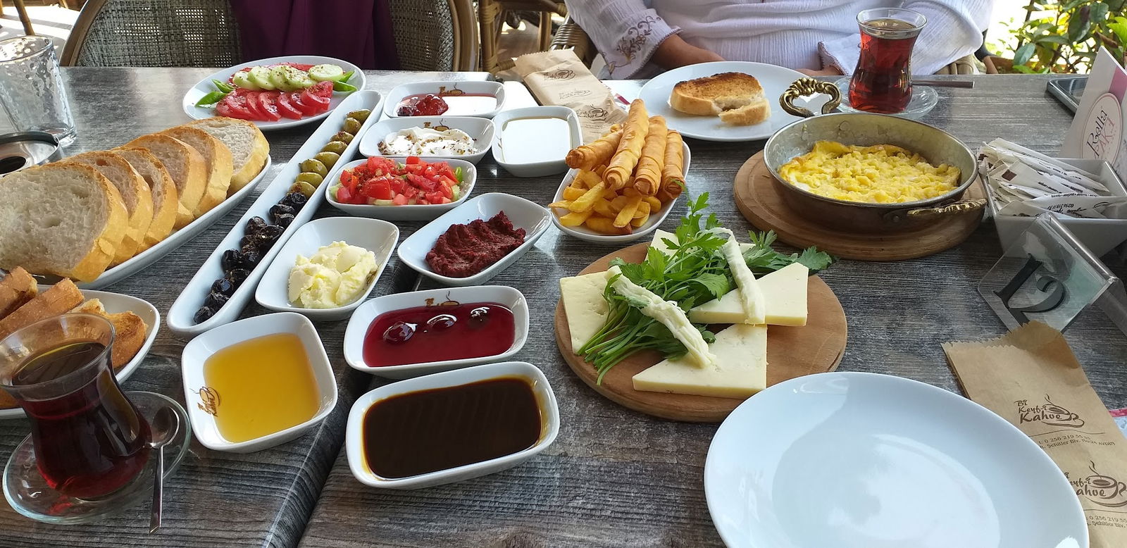 Bi Keyf-I Kahve Cafe Aydın Girne Kahvaltı Noktası
