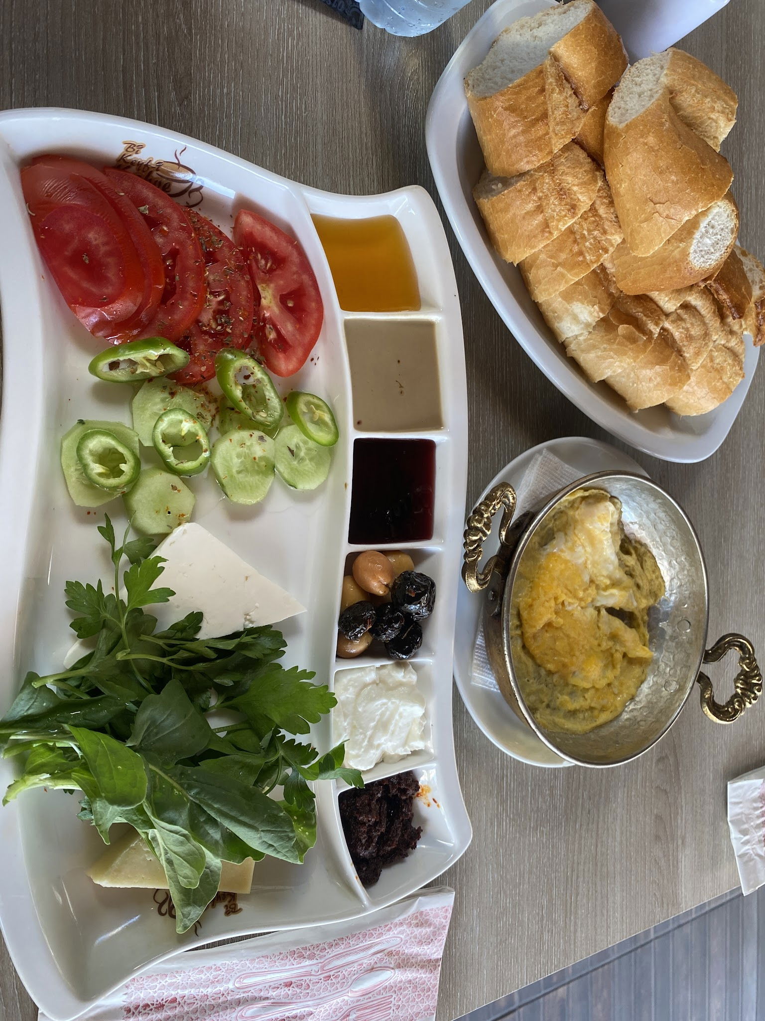 Bi Keyf-I Kahve Cafe Aydın Girne Kahvaltı Noktası