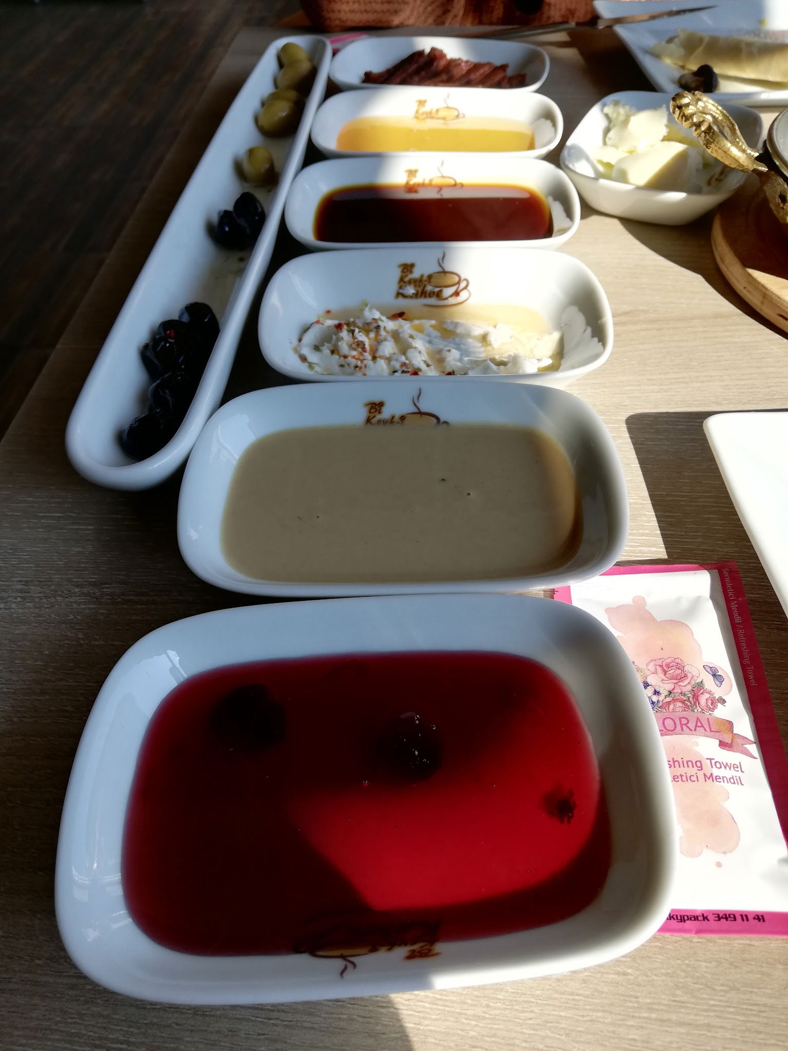 Bi Keyf-I Kahve Cafe Aydın Girne Kahvaltı Noktası