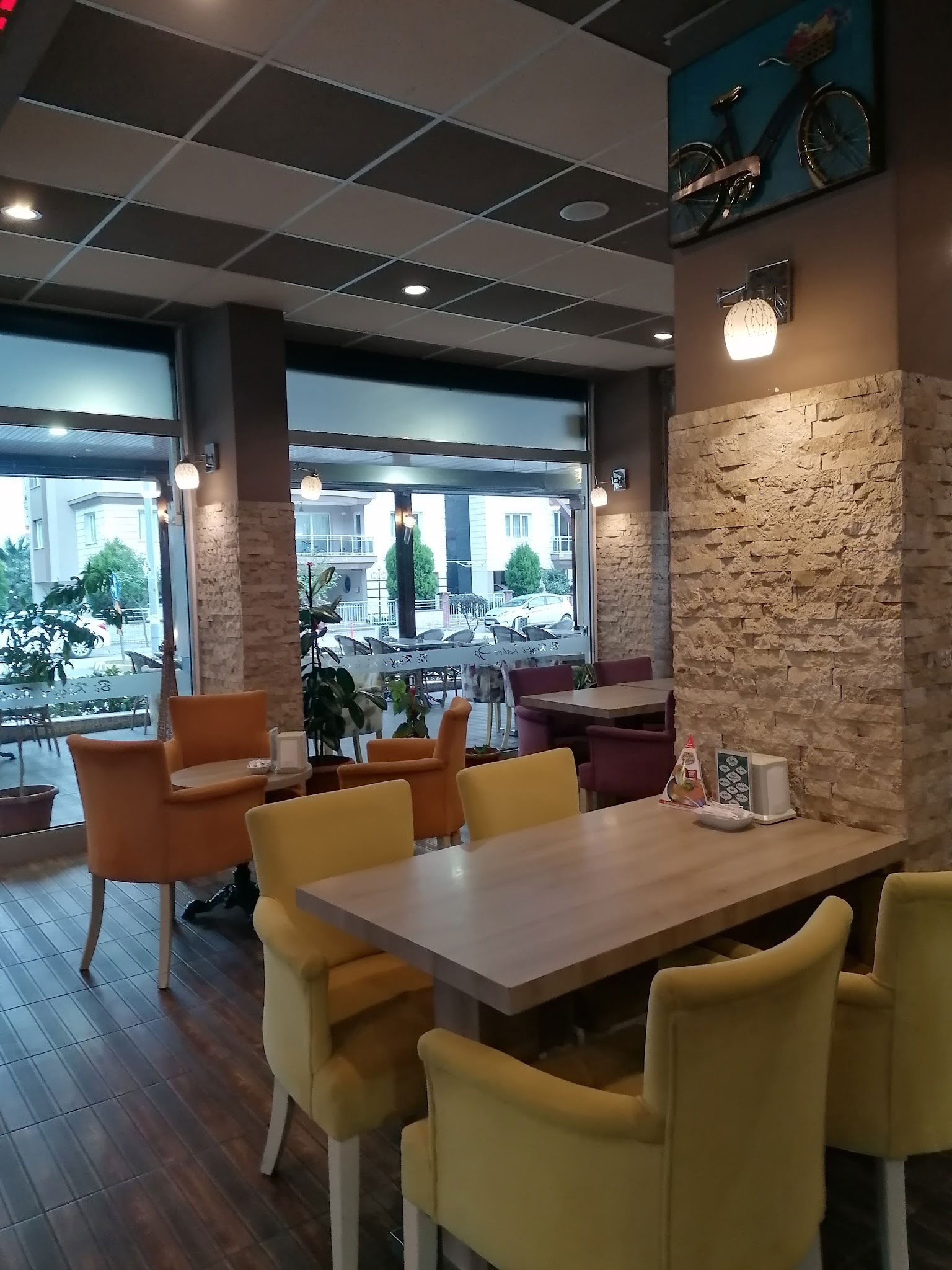 Bi Keyf-I Kahve Cafe Aydın Girne Kahvaltı Noktası