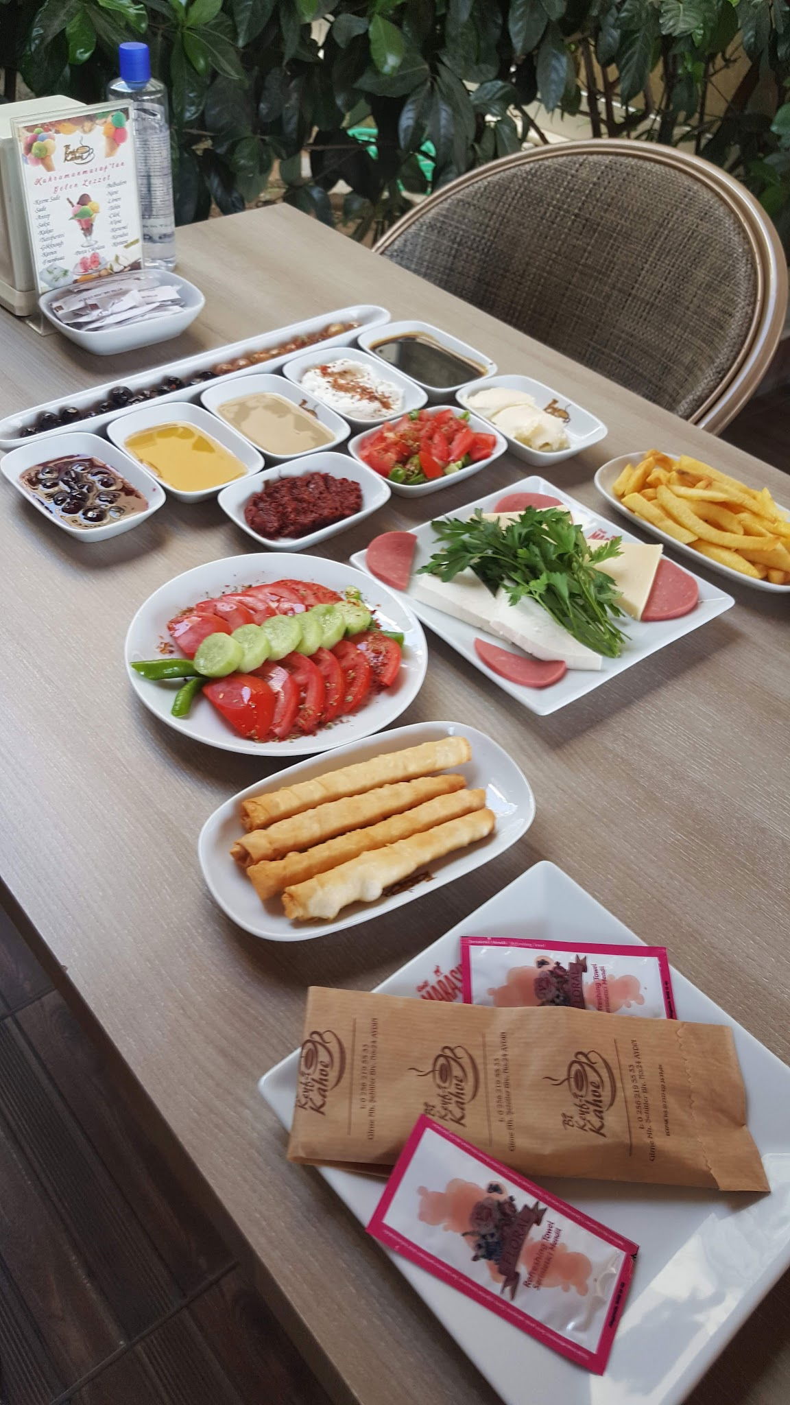 Bi Keyf-I Kahve Cafe Aydın Girne Kahvaltı Noktası