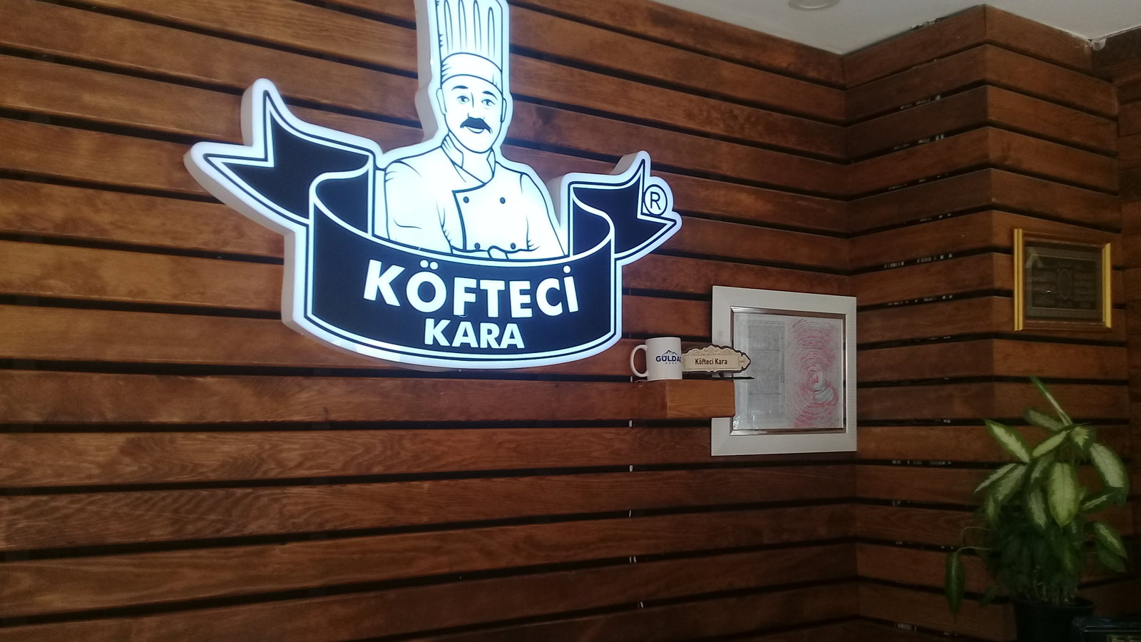 Köfteci Kara Arnavutköy Şubesi