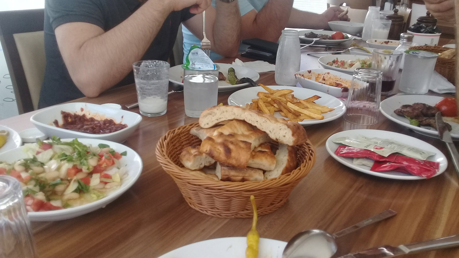 Köfteci Kara Arnavutköy Şubesi