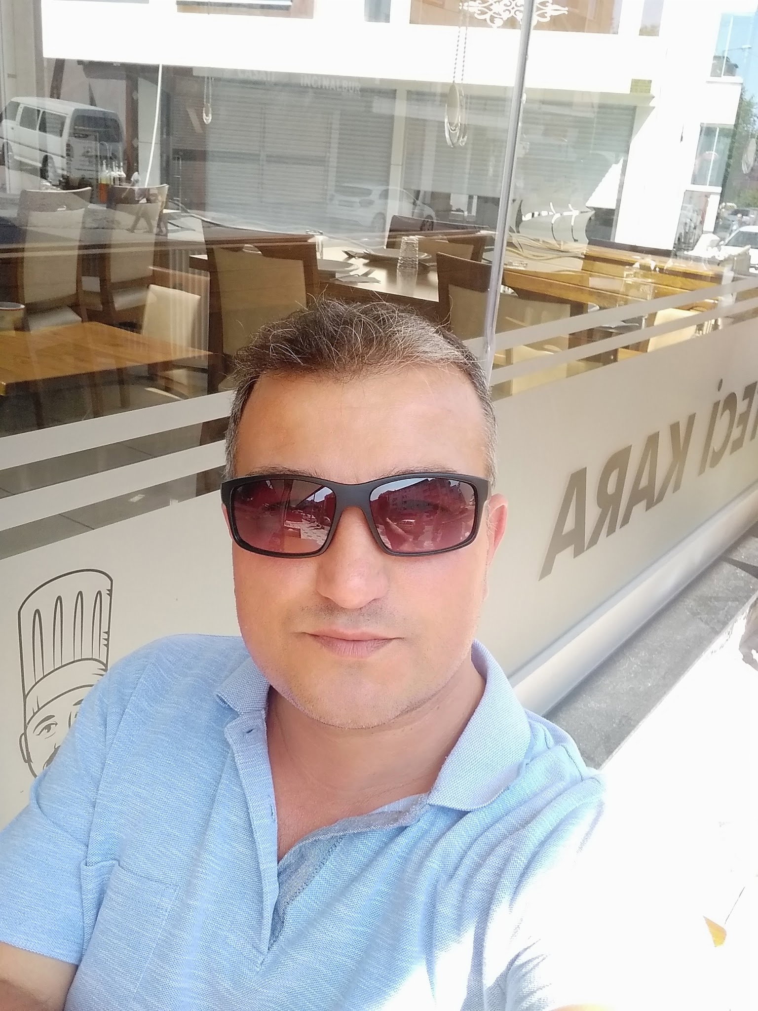 Köfteci Kara Arnavutköy Şubesi