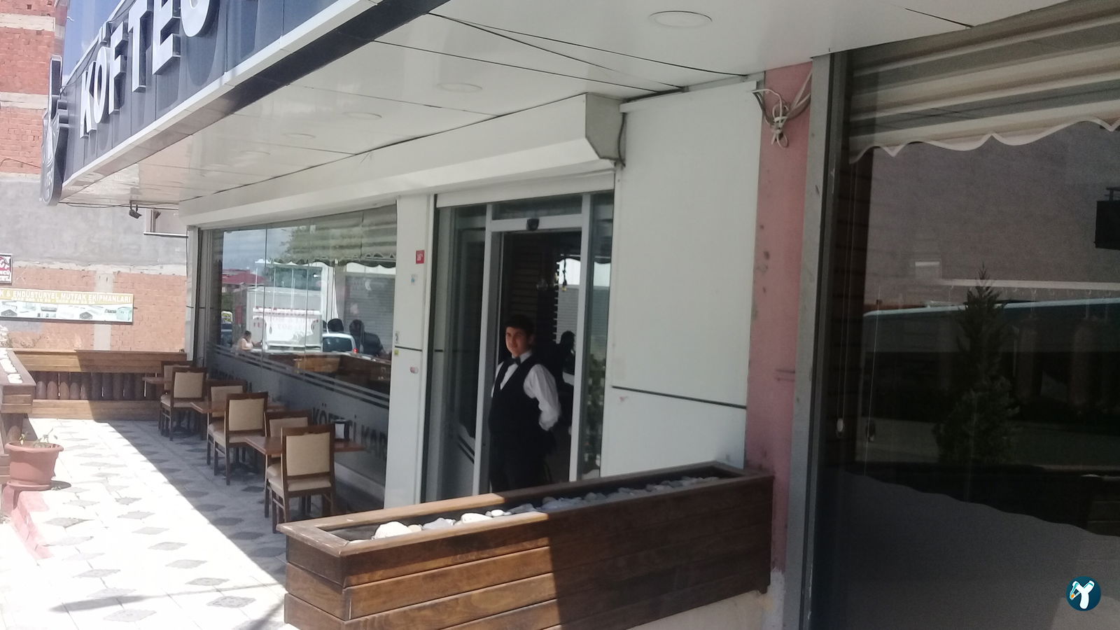Köfteci Kara Arnavutköy Şubesi